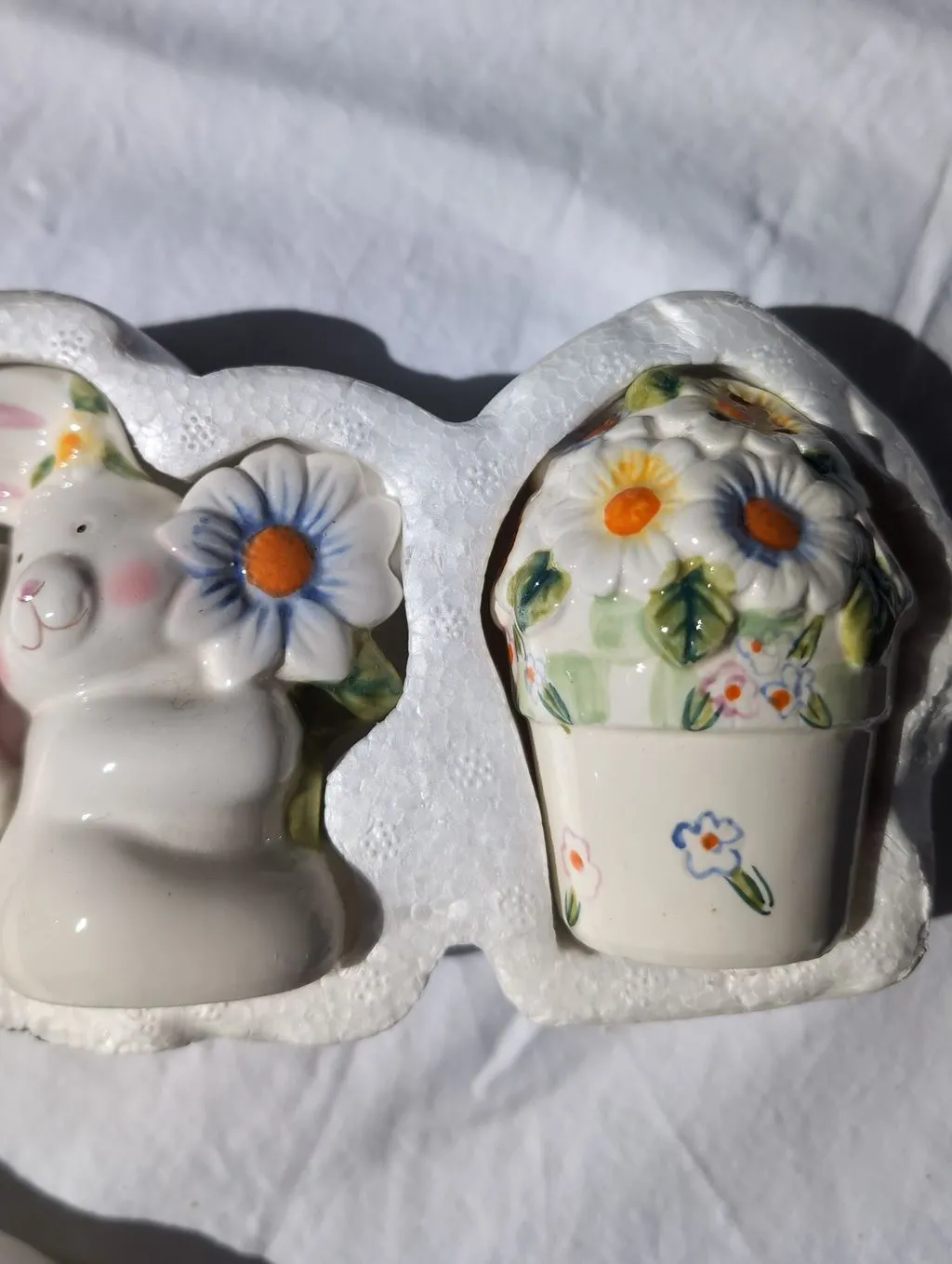 Product image for Easter/Spring Salt and Pepper Shakers Bunny/Flower Ceramic