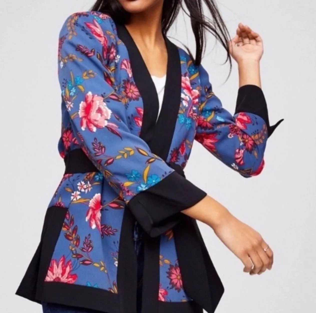 Listing Image Blurred Background