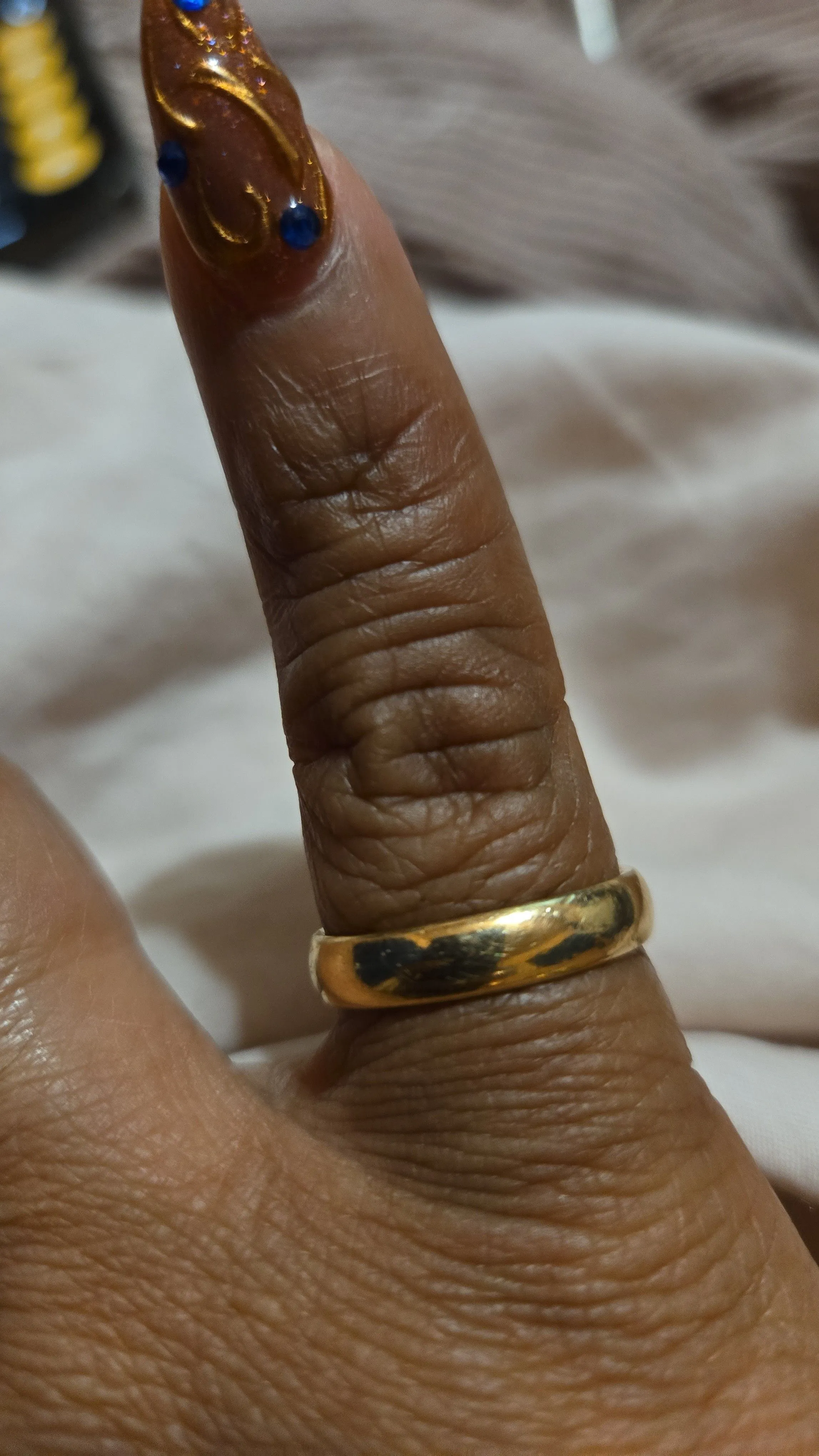 Product image for 14k yellow gold plain band size 9 5.65g of weight