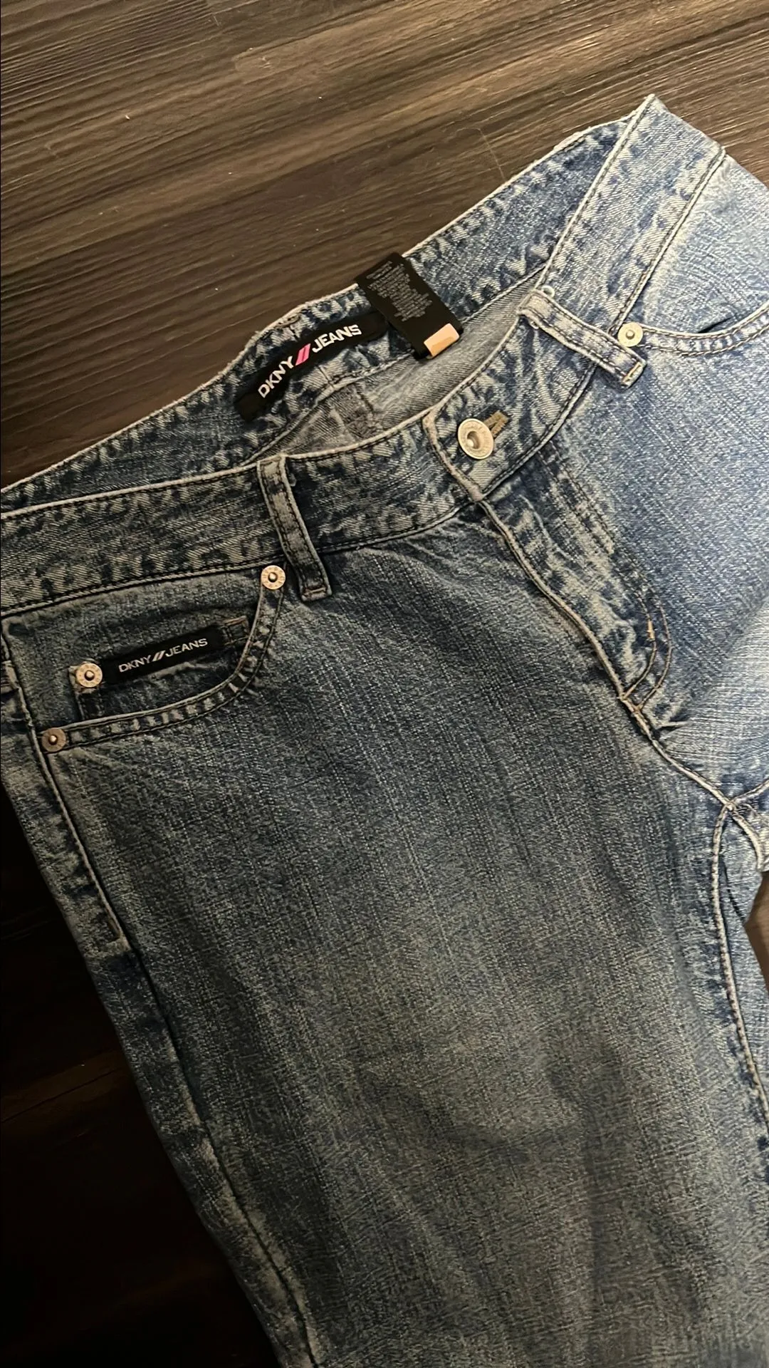 Listing Image Blurred Background