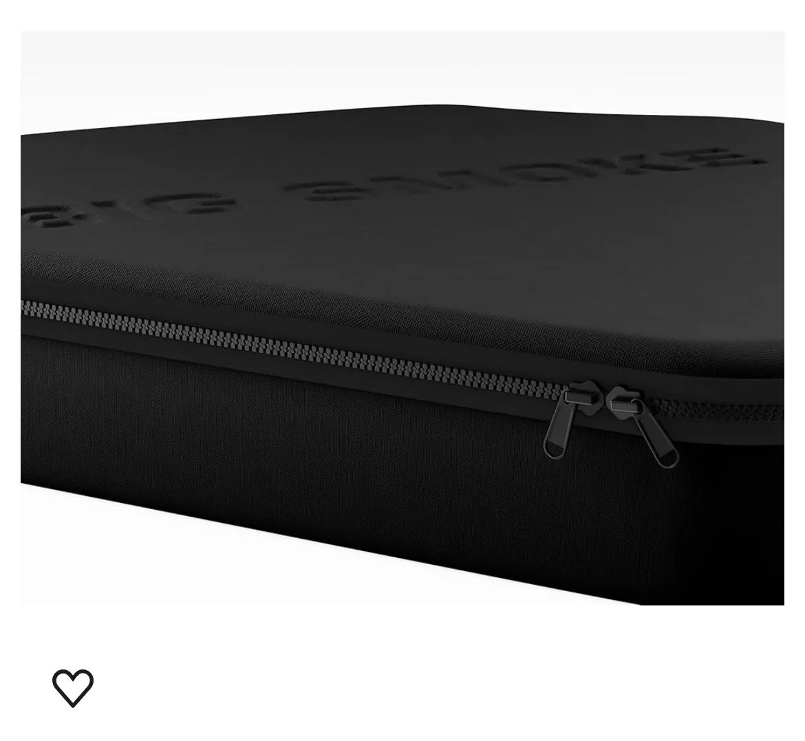 Listing Image Blurred Background