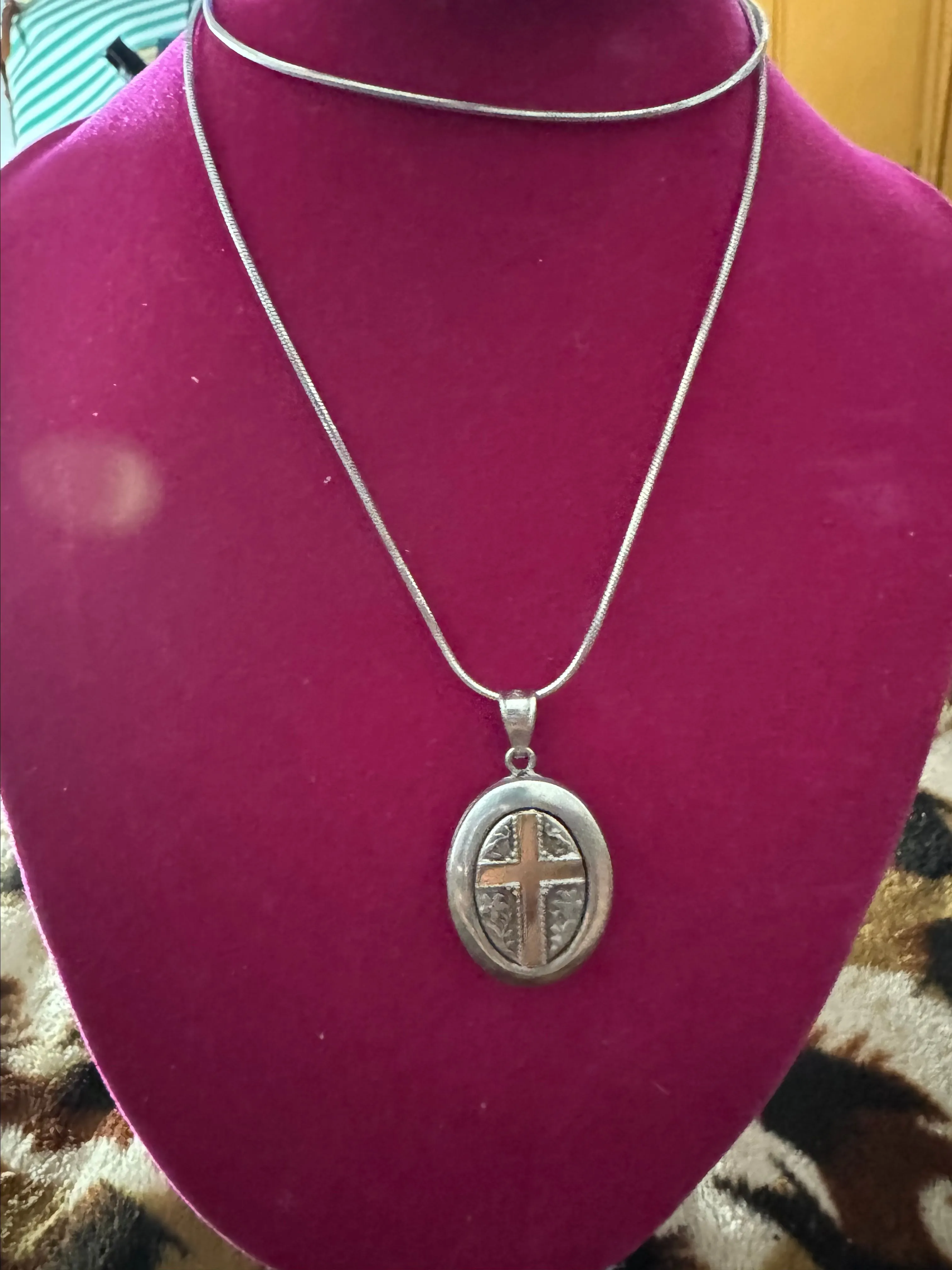 Product image for 4 # 925. Serling chain and charm with 14k cross