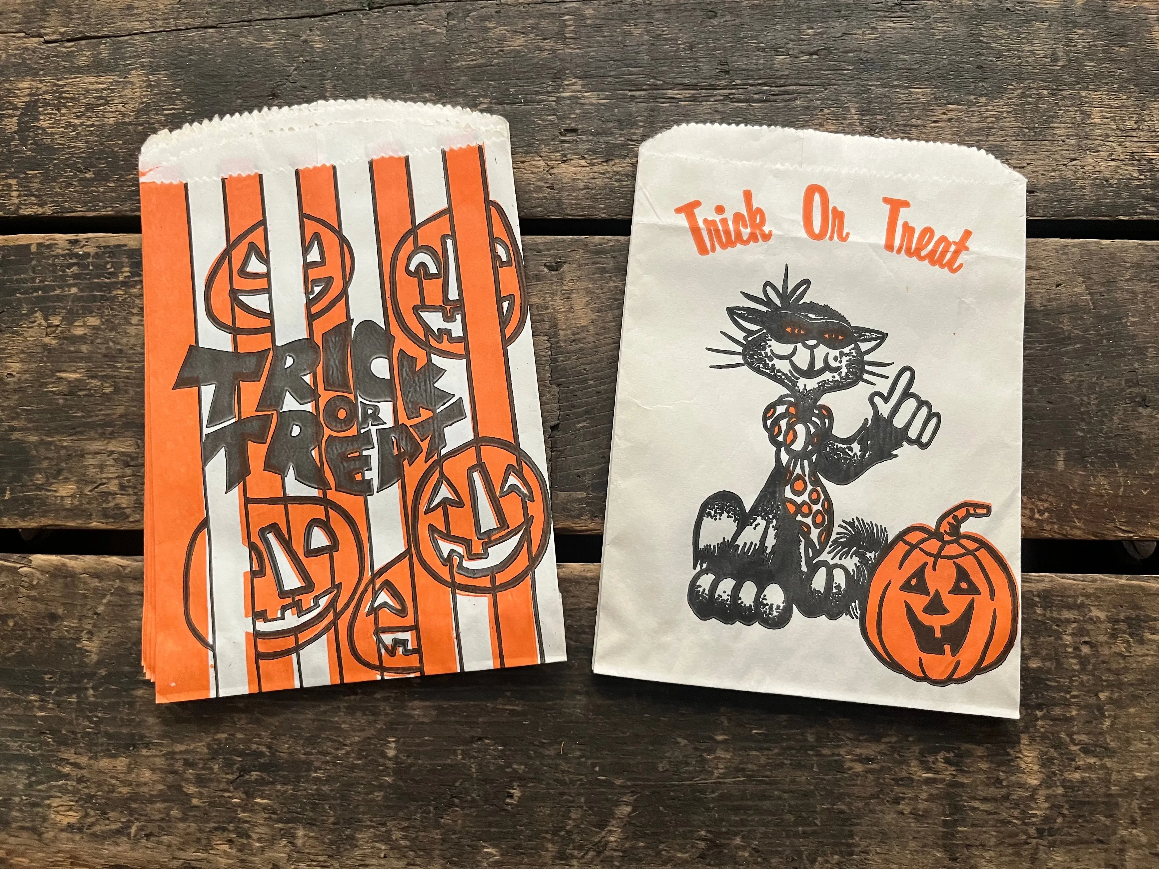 Product image for Vintage Halloween treat bags