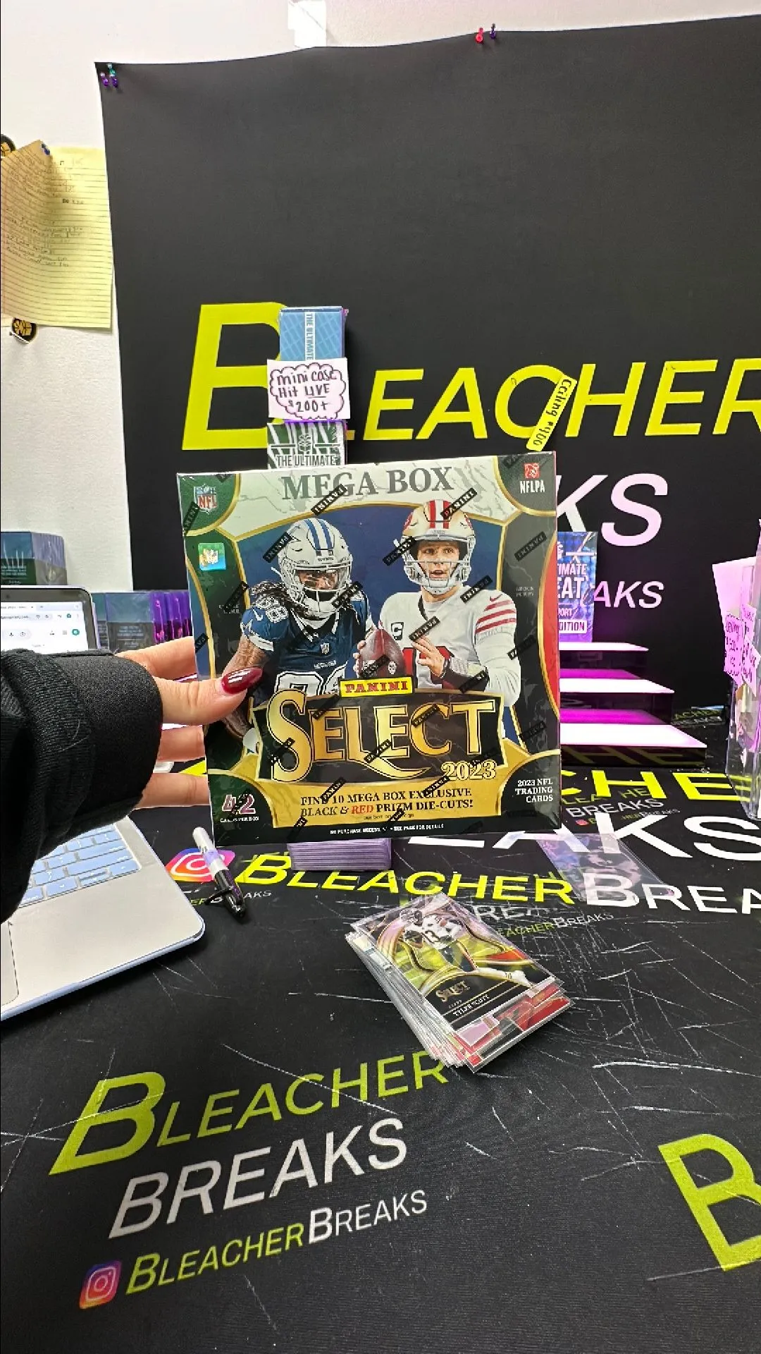 Product image for 2023 SELECT MEGA BOX NFL