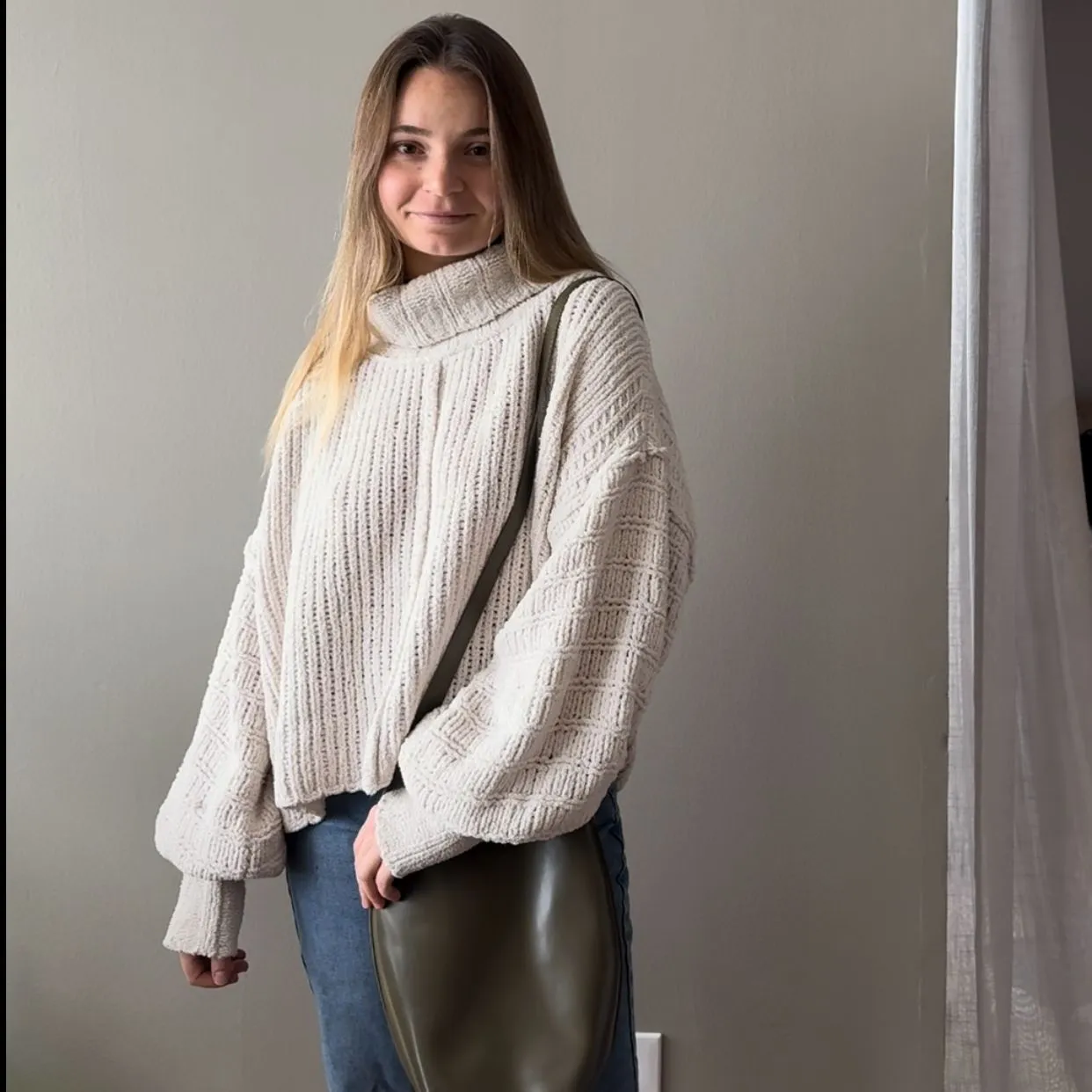 Listing Image Blurred Background