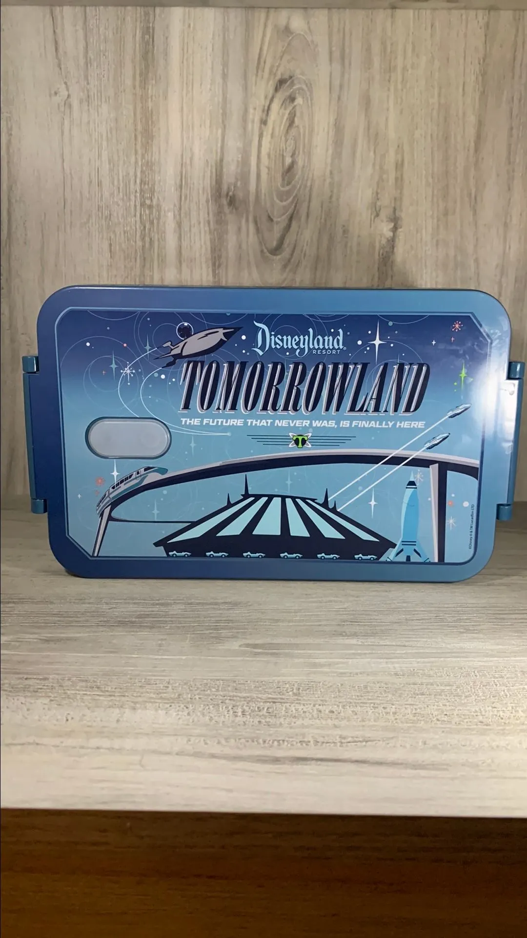 Product image for Tomorrowland lunch box Disney