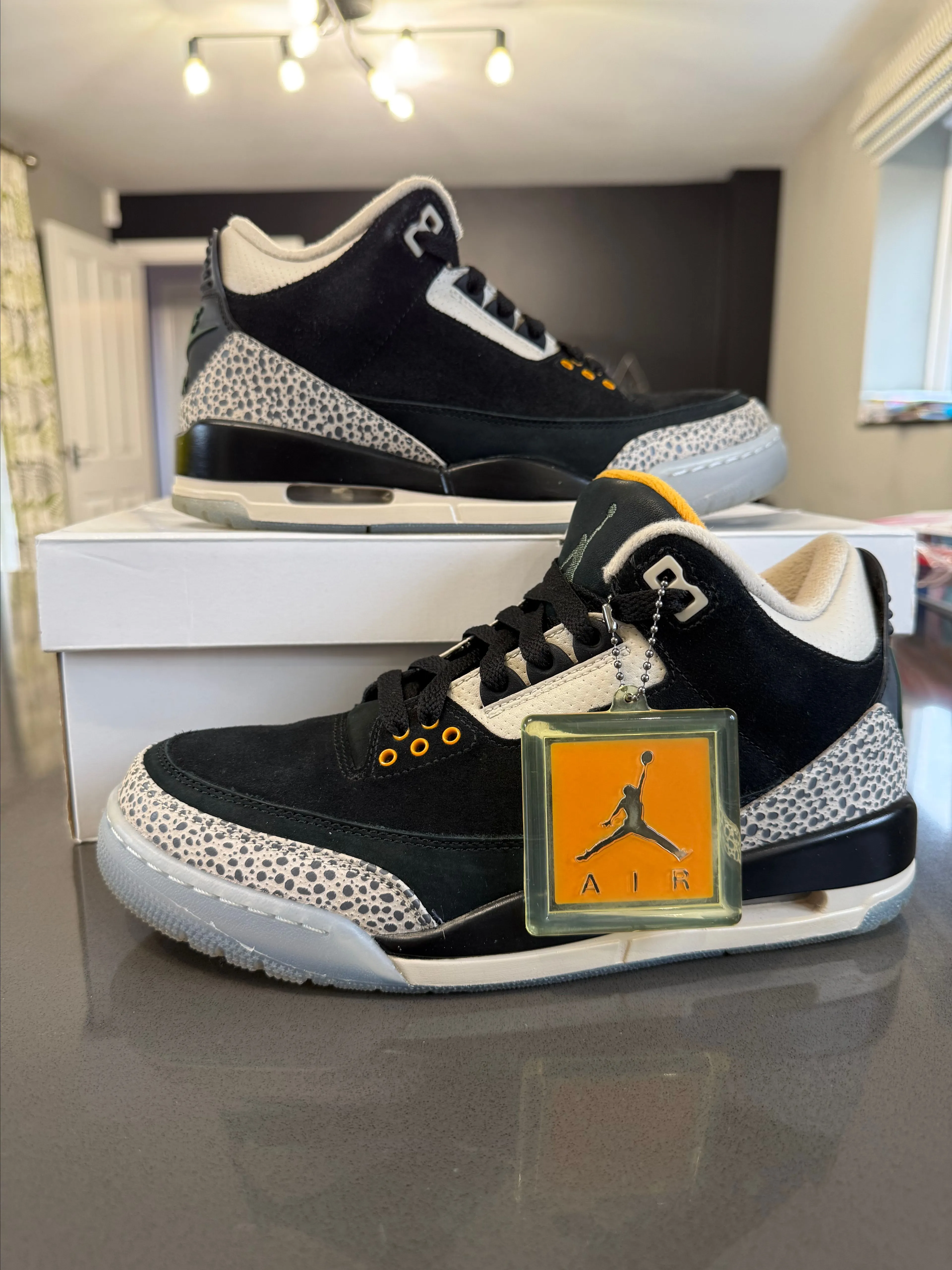 Product image for USED - Jordan 3 Atmos - UK 6.5 - Super Rare