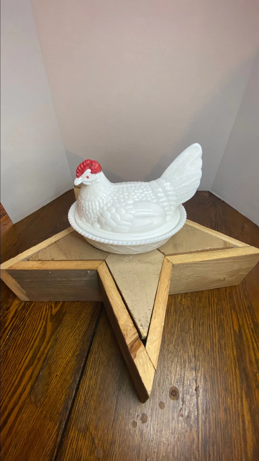 Product image for Vintage Westmoreland Milk Glass Hen On Nest Glass Covered Dish Red Crown 5.5"