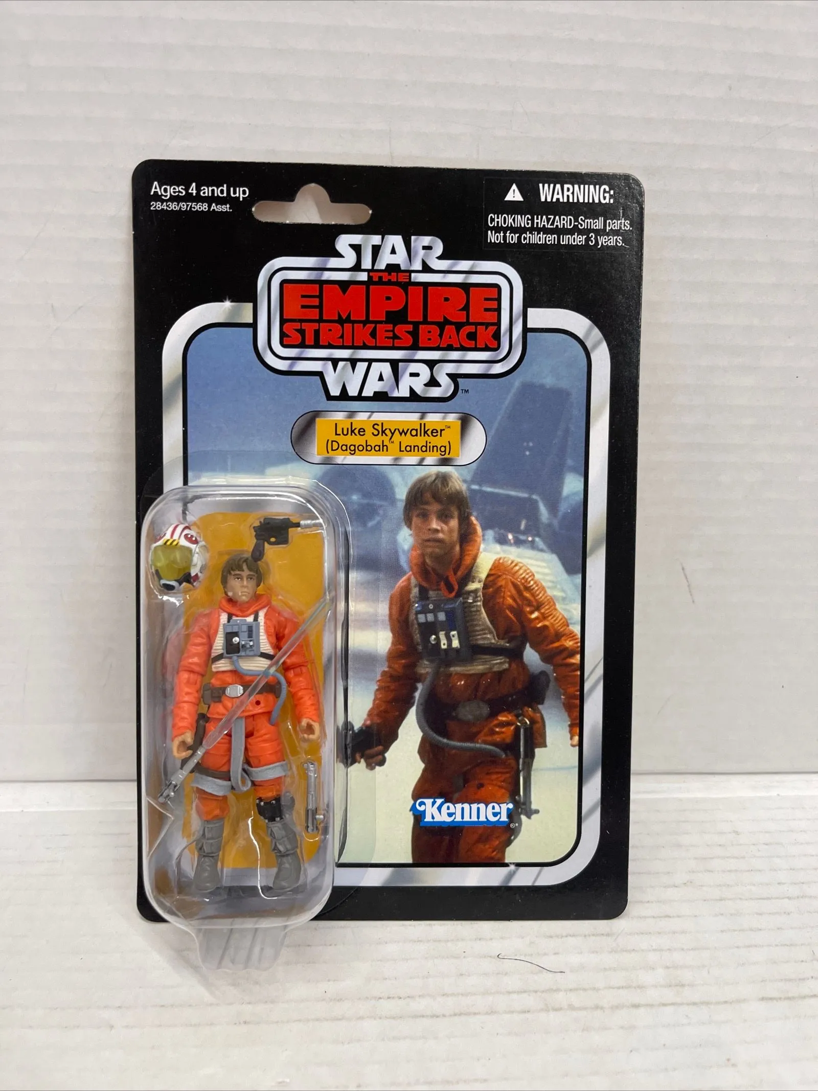 Product image for Hasbro Star Wars Vintage Collection Luke Skywalker Dagobah Landing VC44 Unpunch