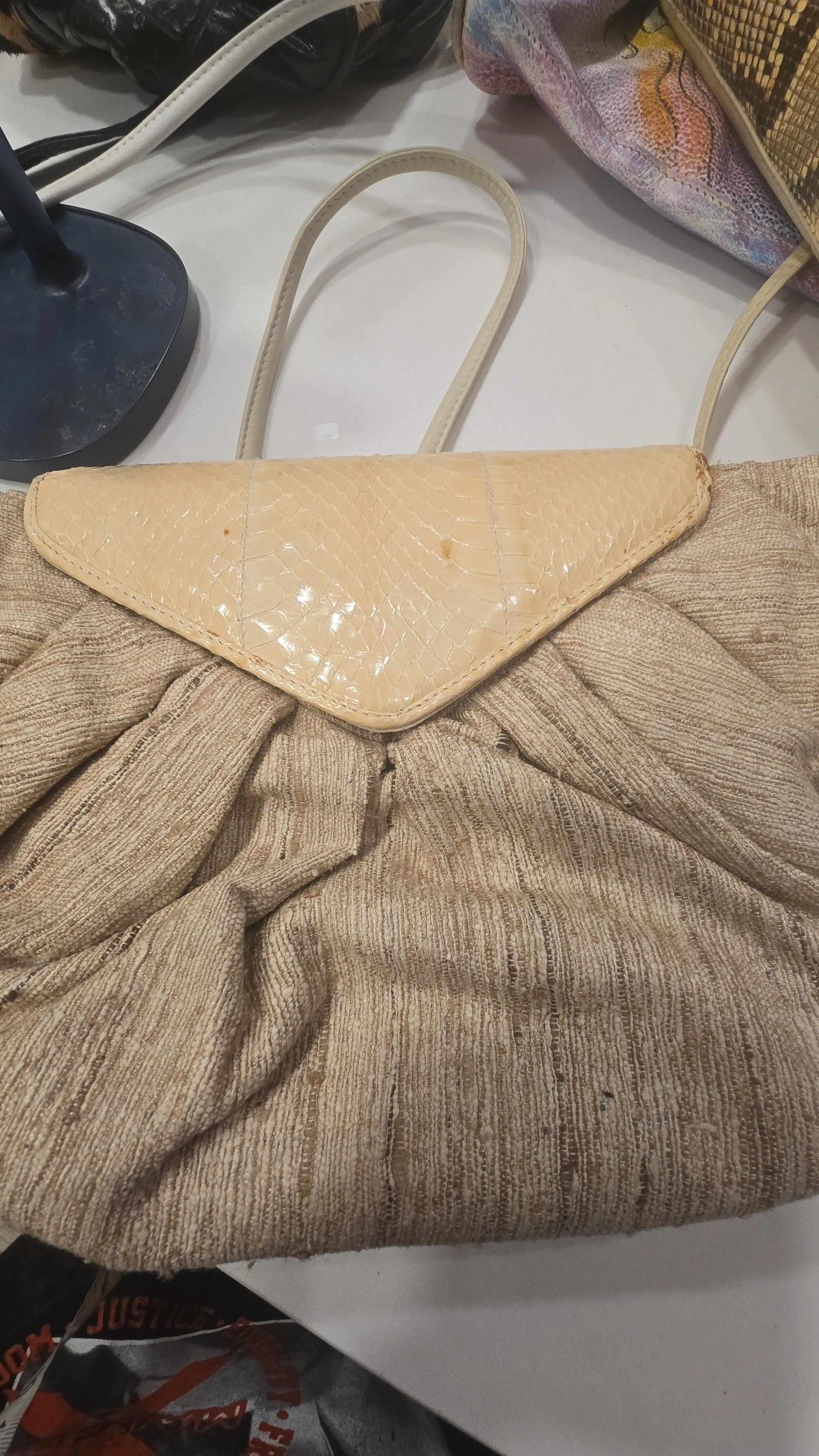 9a734fa0-494d-4207-a6b7-c90e4c39984b