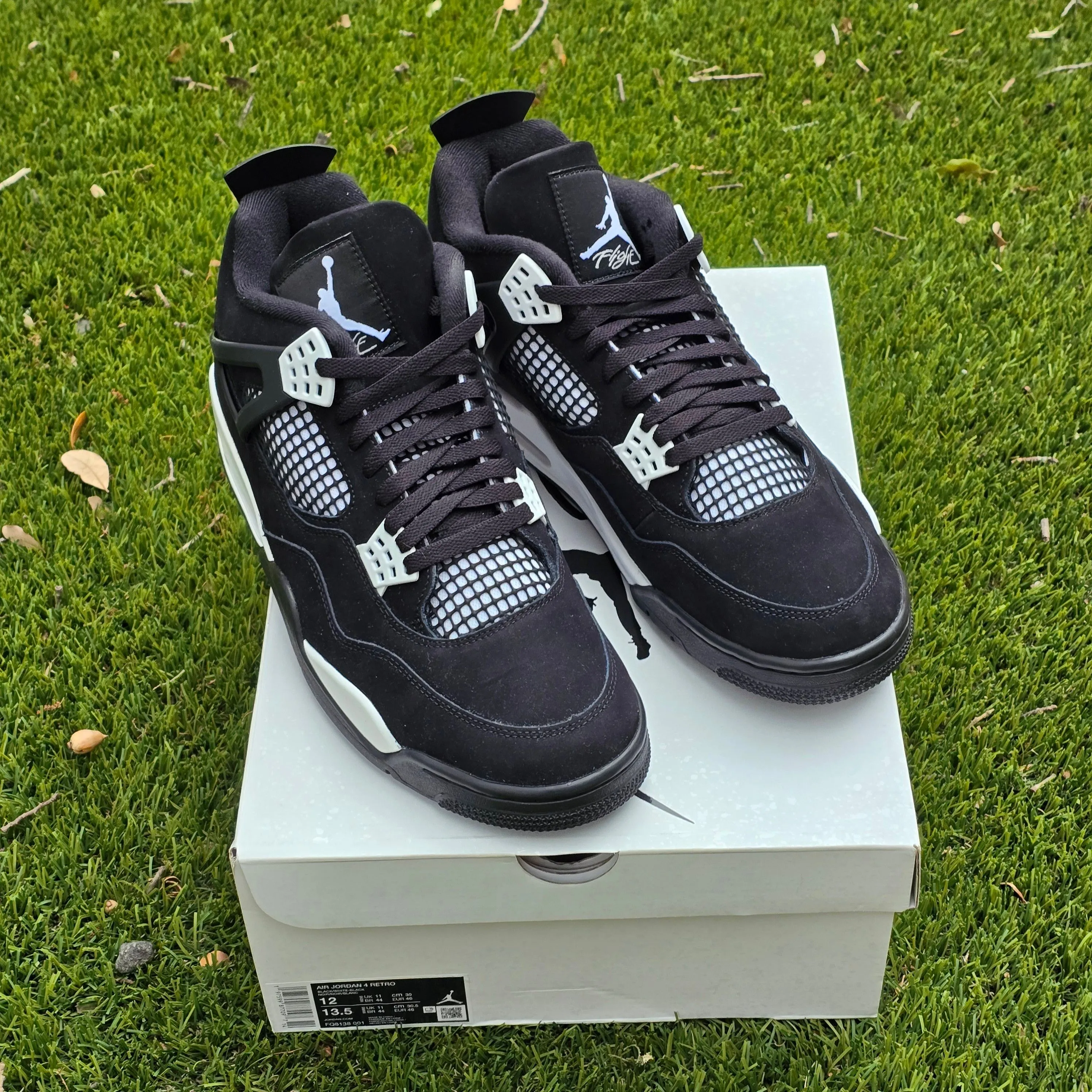 Product image for Jordan 4 Retro White Thunder 