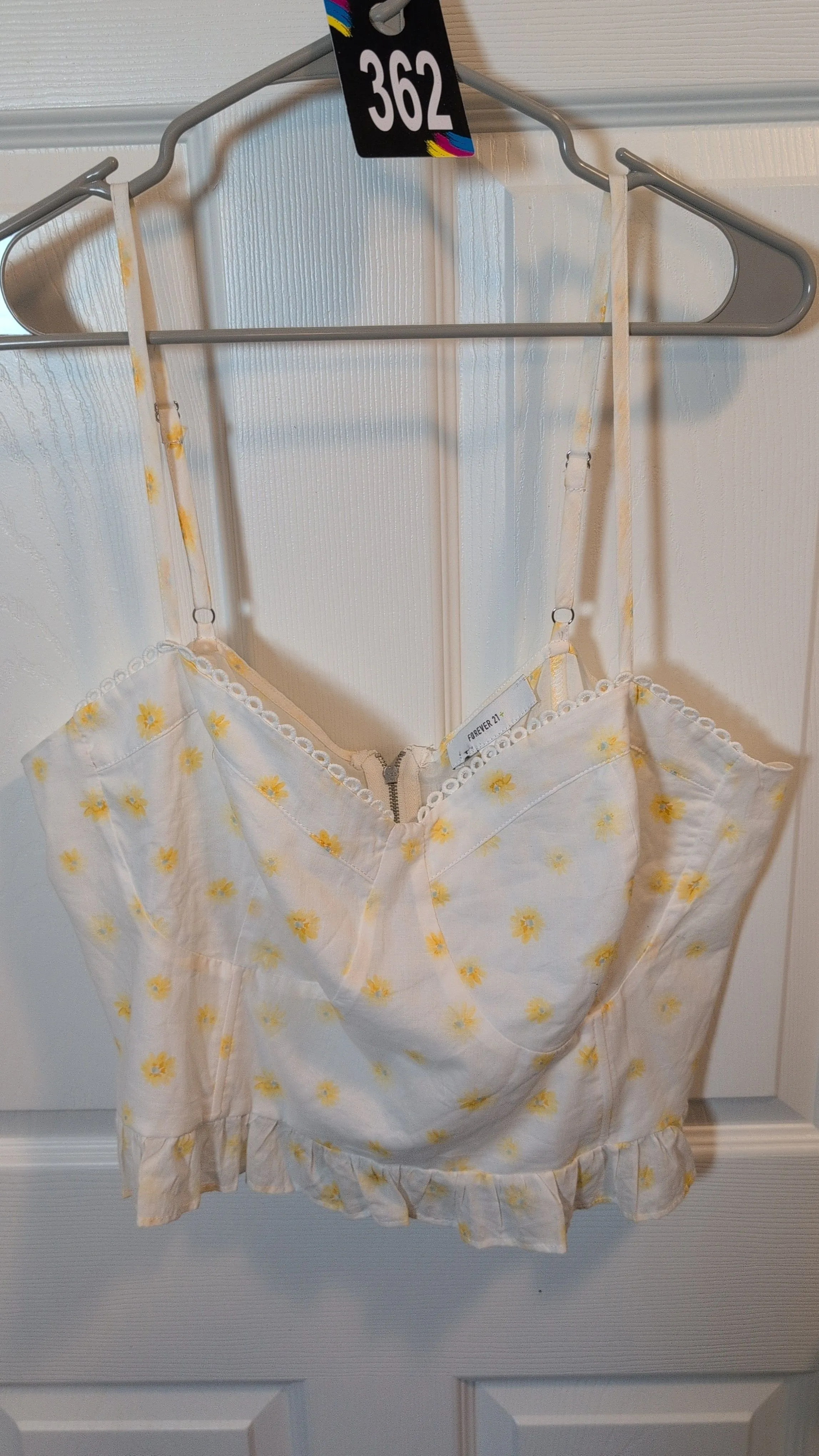 Product image for z362 NWT Forever 21 floral print cropped tank adjustable straps size 2X