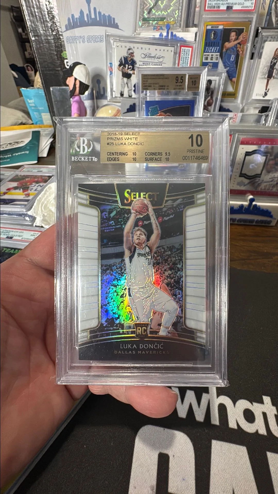 Product image for 2018 Luka Doncic Select rookie white 055/149 sp color match