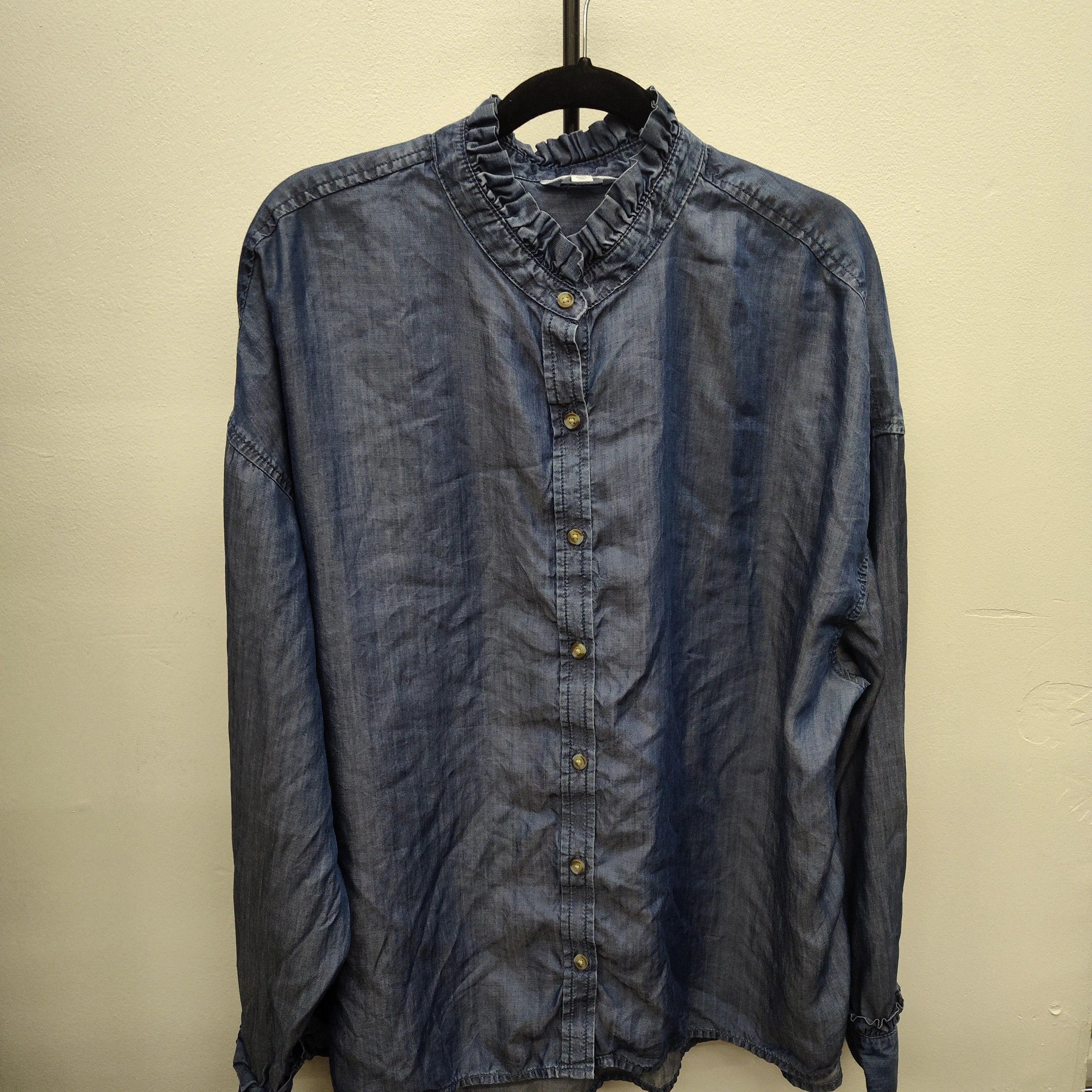 Product image for 622 Lightweight Ruffle Jean Shirt