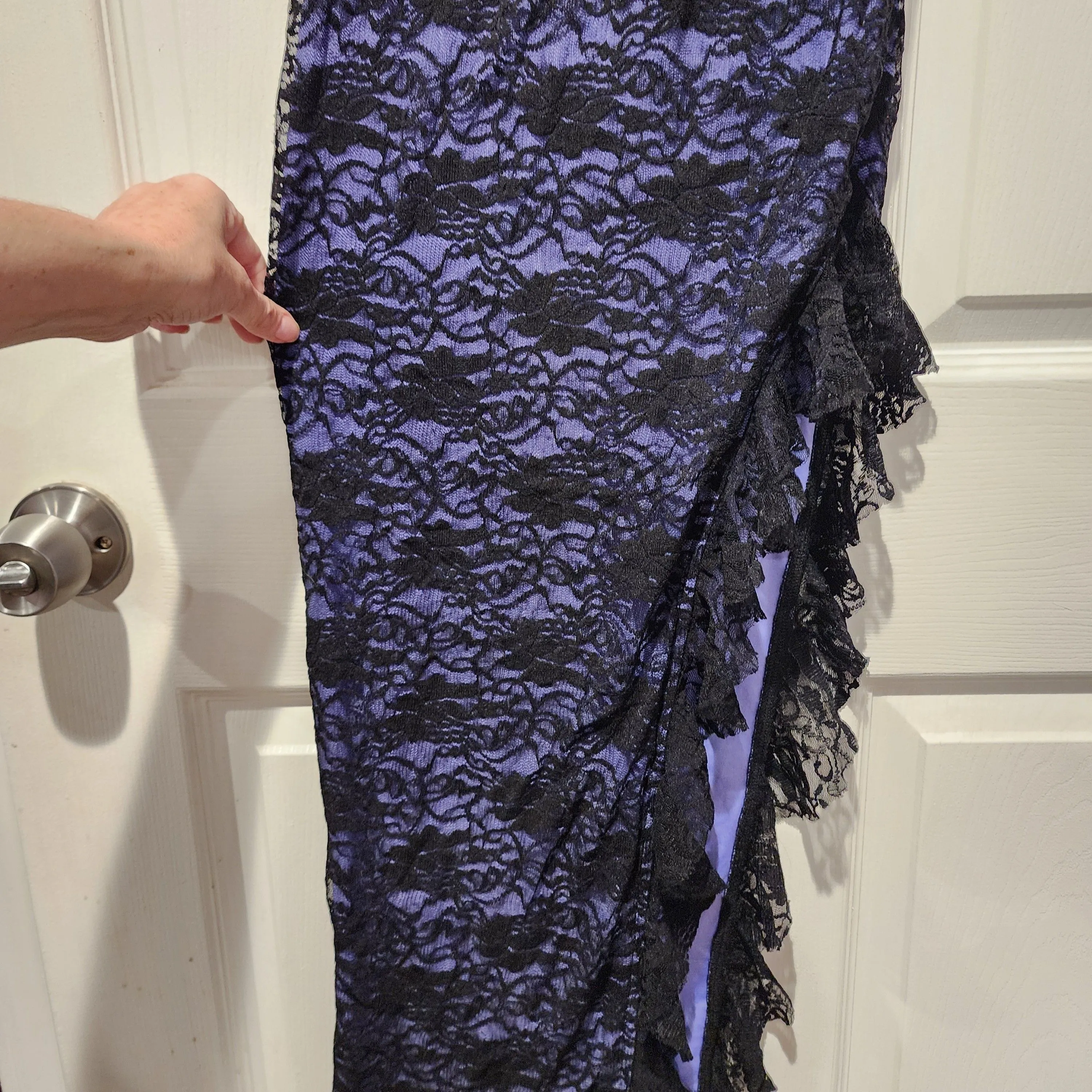 Listing Image Blurred Background