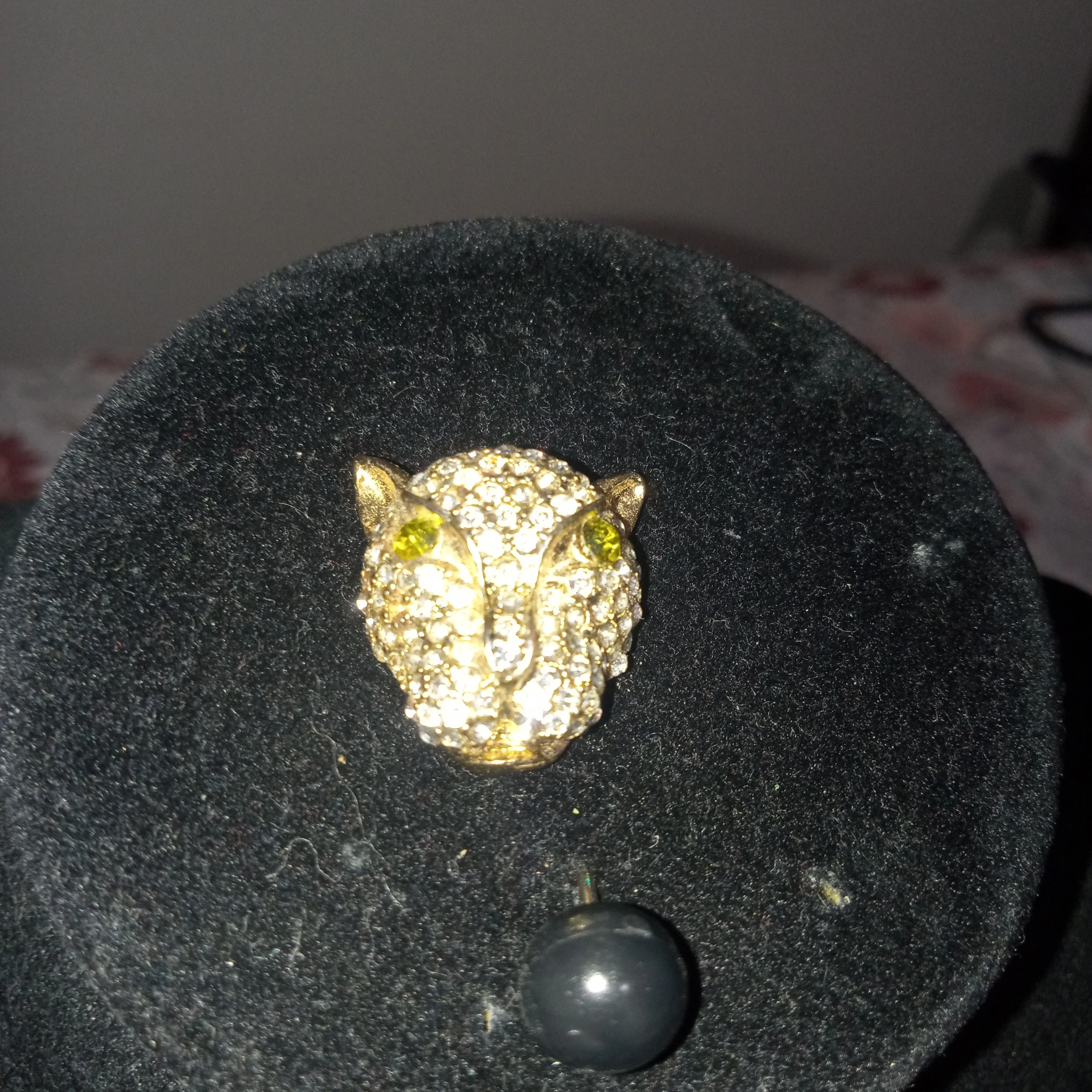 Product image for cheetah pendant