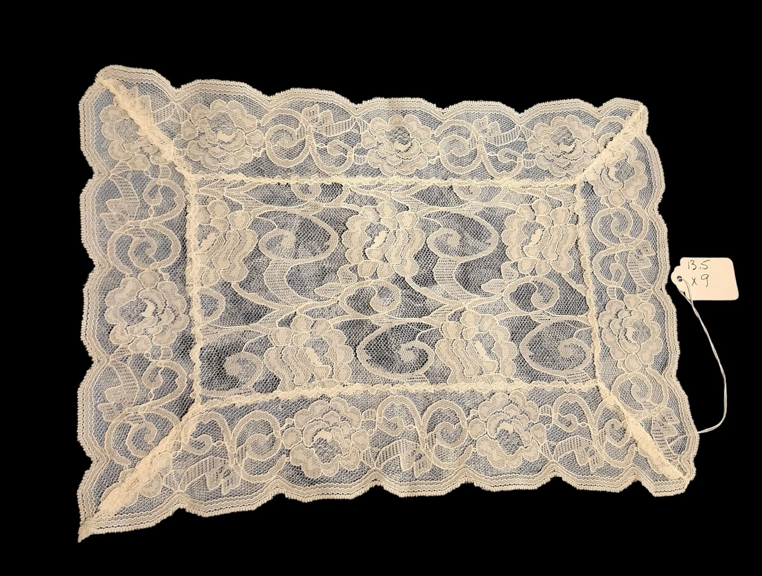 Product image for 13.5 x 9 Vintage Doily
