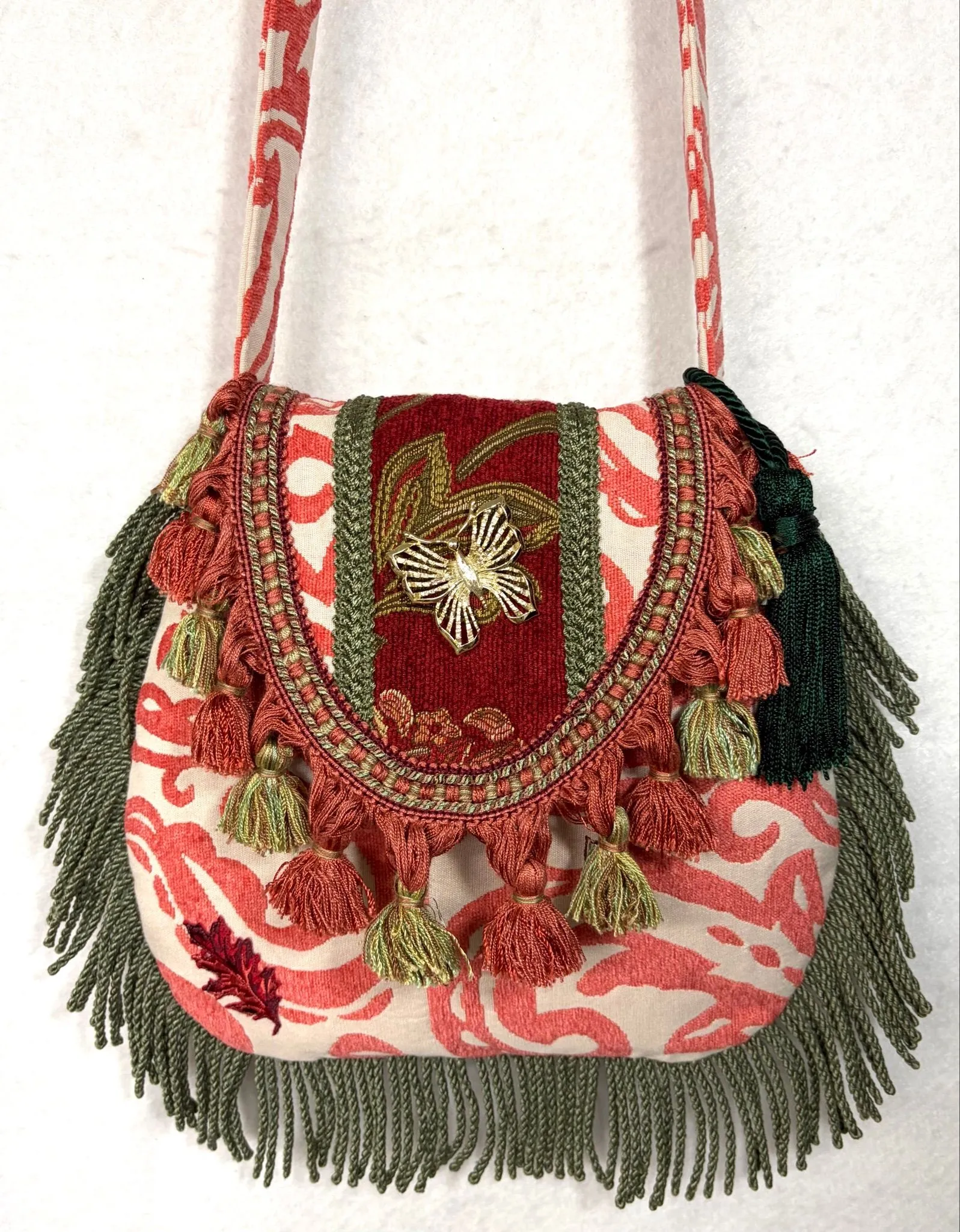 9c2b7b9e-b909-4ecf-97cd-ea02c4bedf36