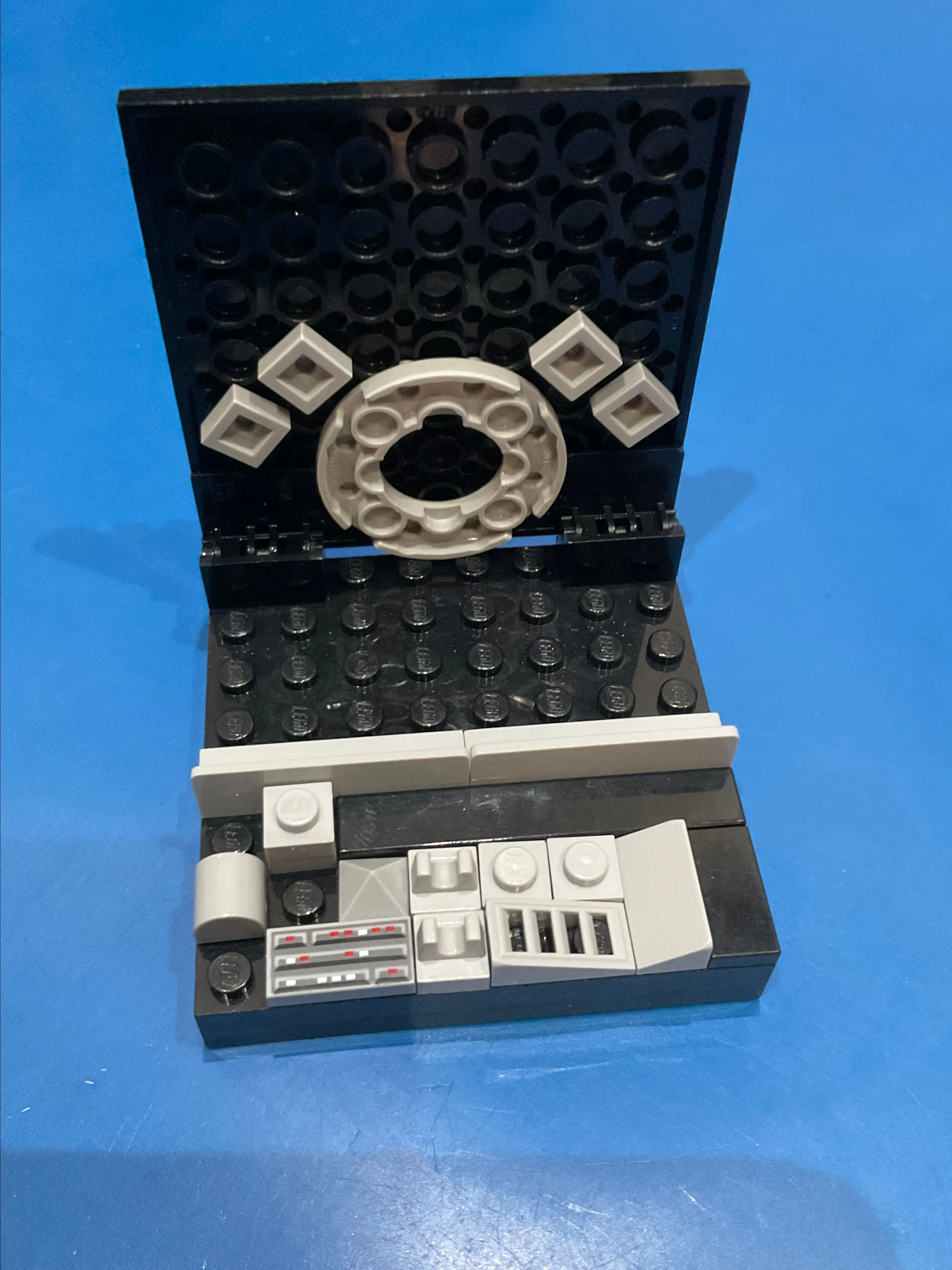 Product image for Lego Custom Foldable mini travel card holder display black/grey