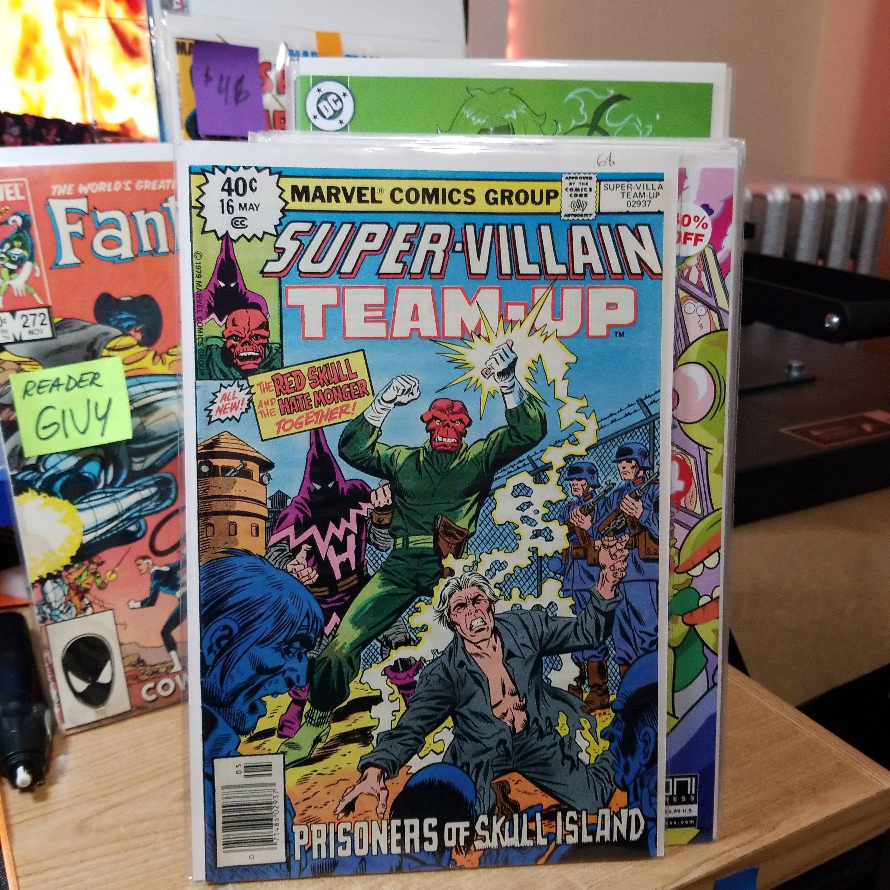 Product image for Super Villain Team Up #16 red skull  captain America 