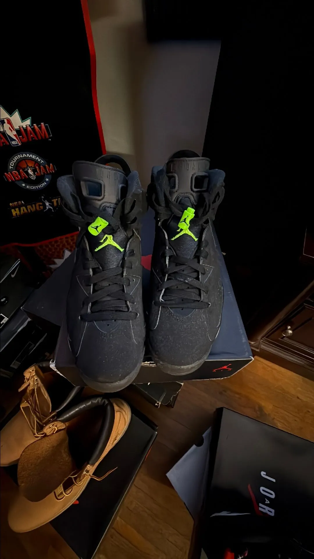 jordan 6 green on feet