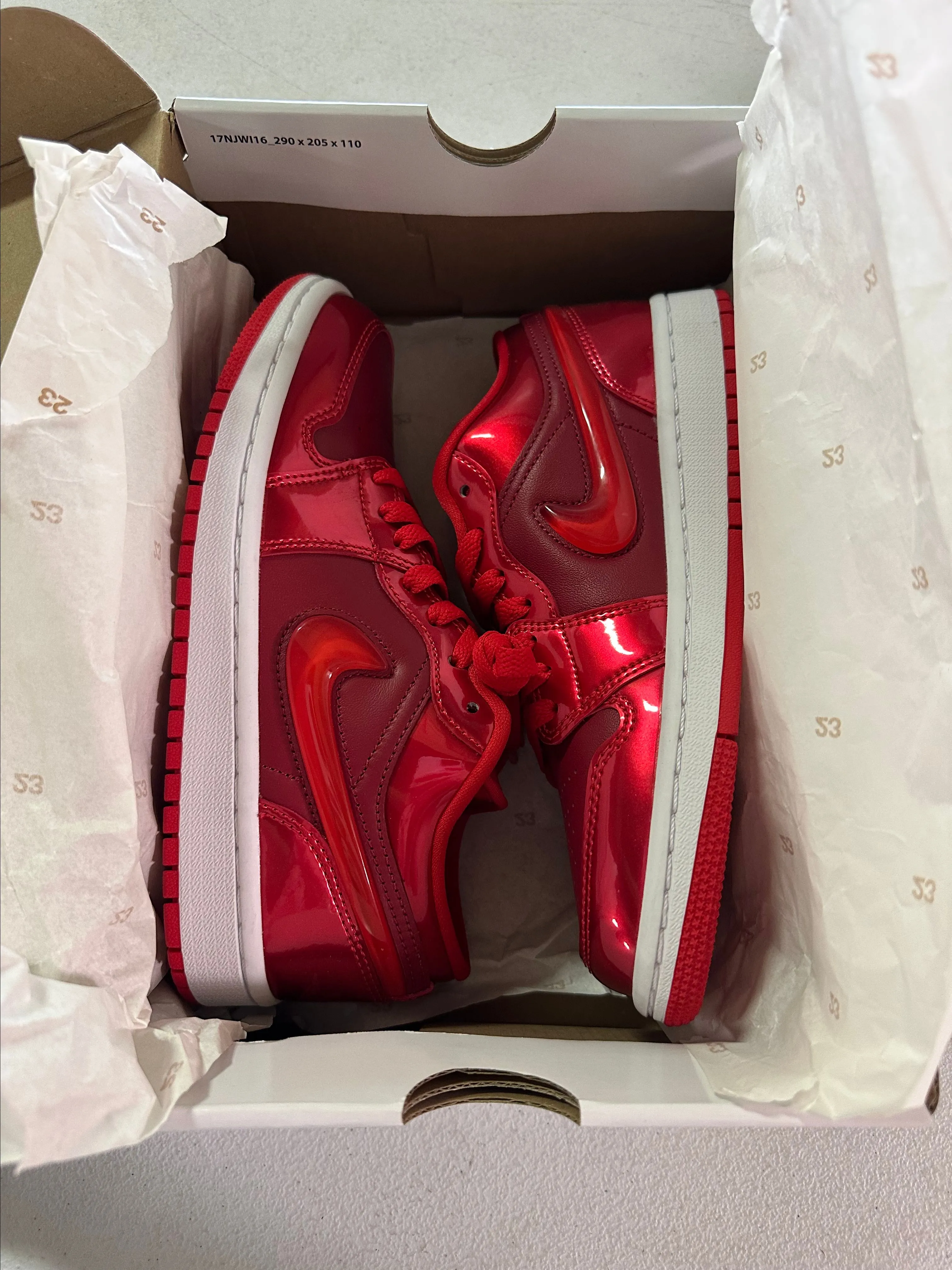 Product image for Jordan 1 Low Se Pomegranate damaged Women's 6
