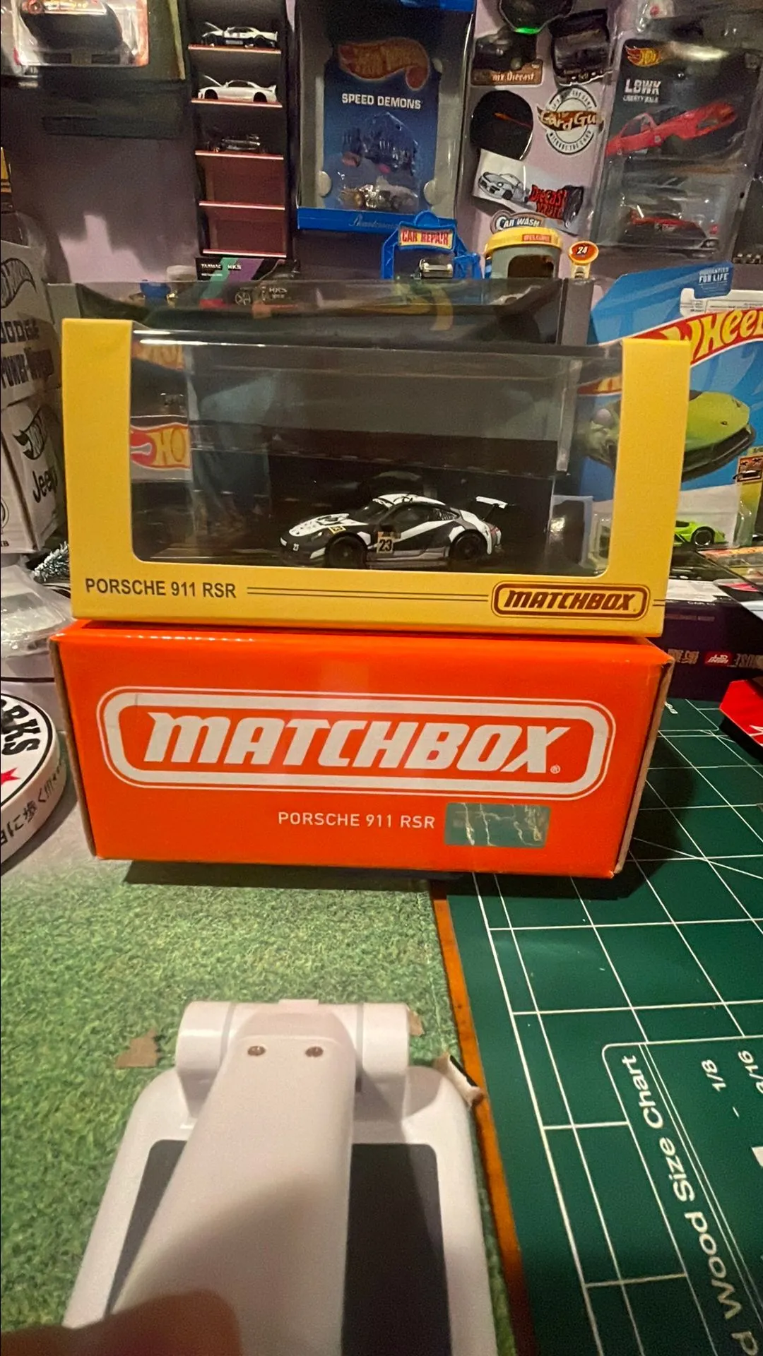 Product image for Matchbox Collectors Porsche 911 RSR (rlc)