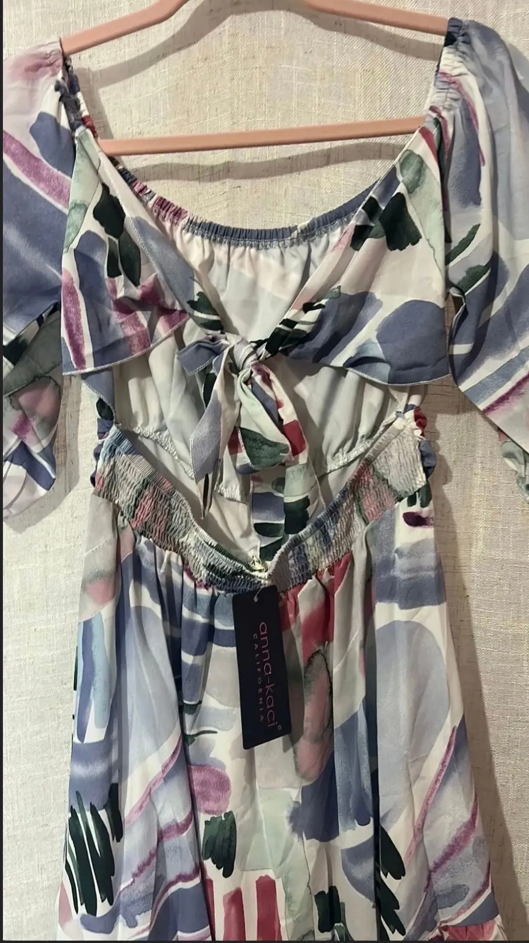 Listing Image Blurred Background
