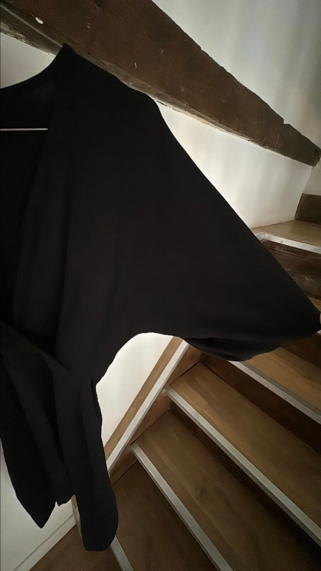 Listing Image Blurred Background