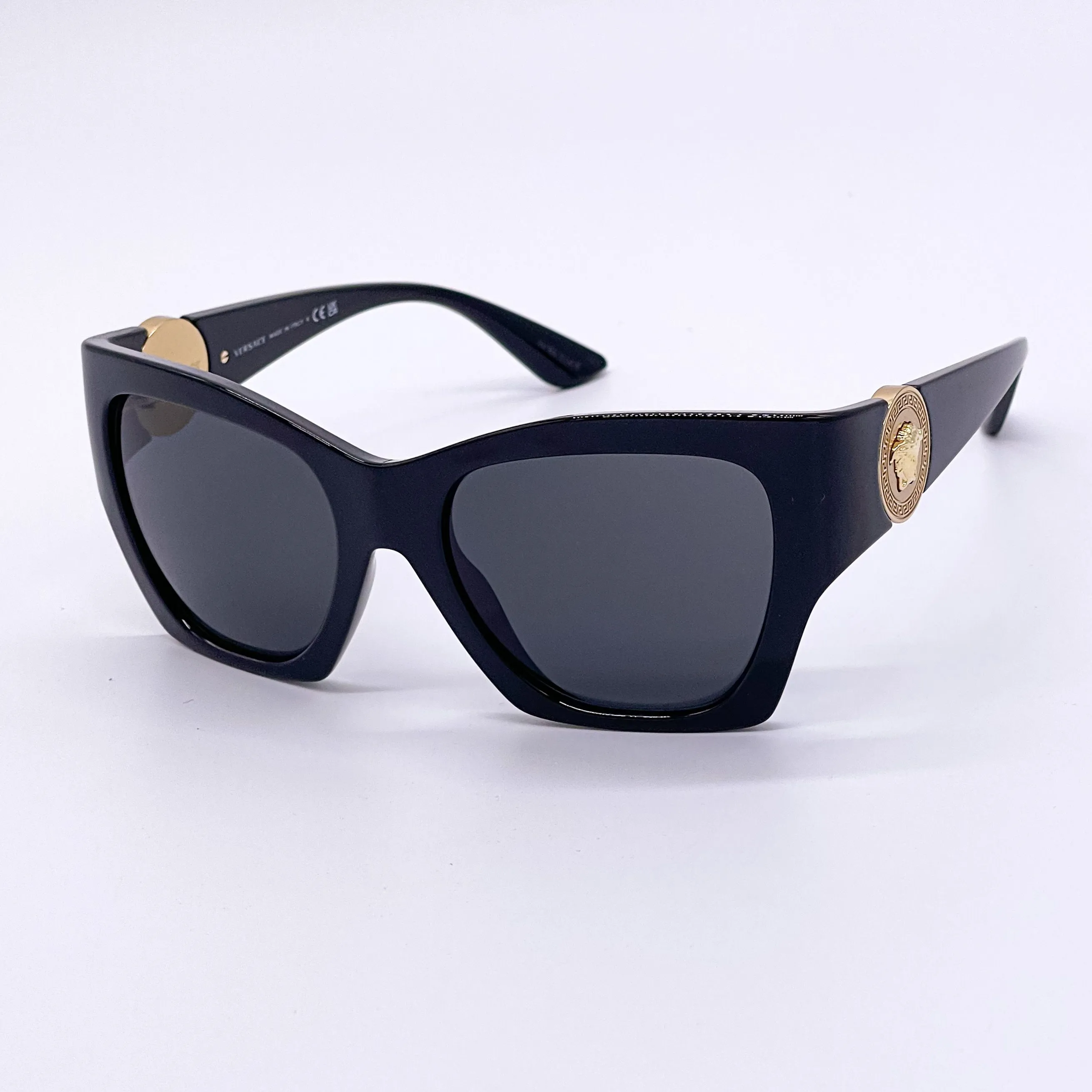Listing Image Blurred Background