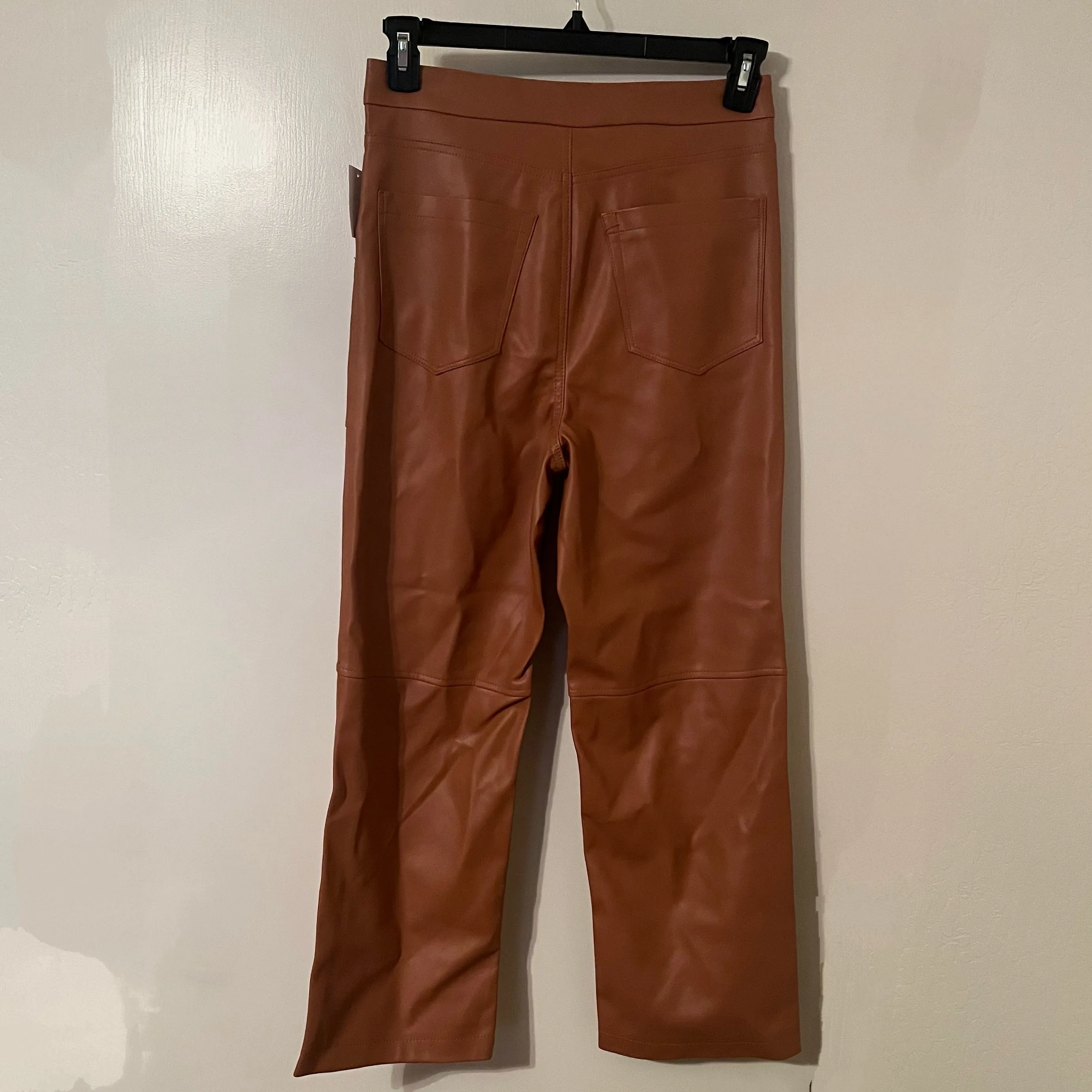 Listing Image Blurred Background