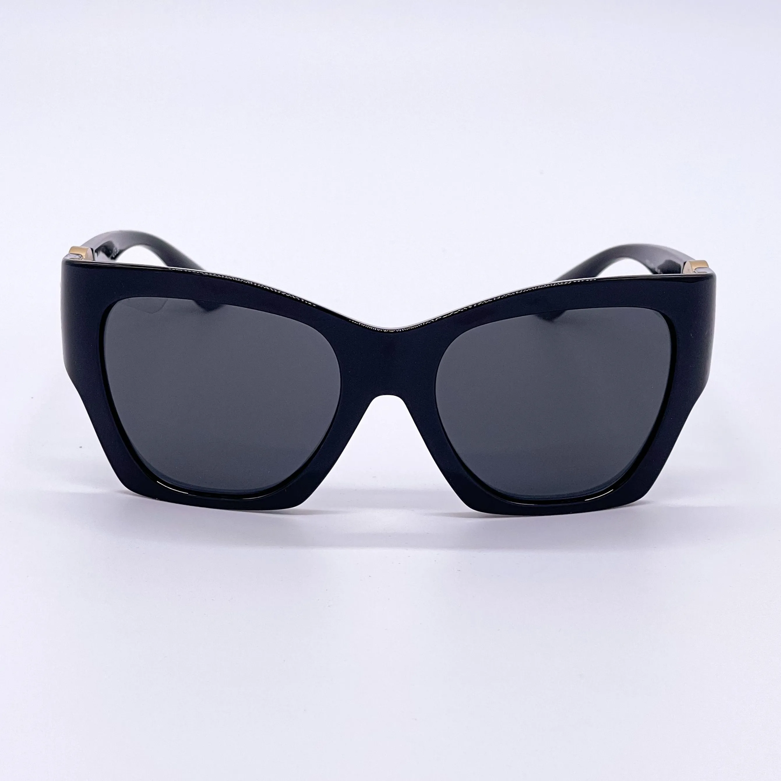 Listing Image Blurred Background