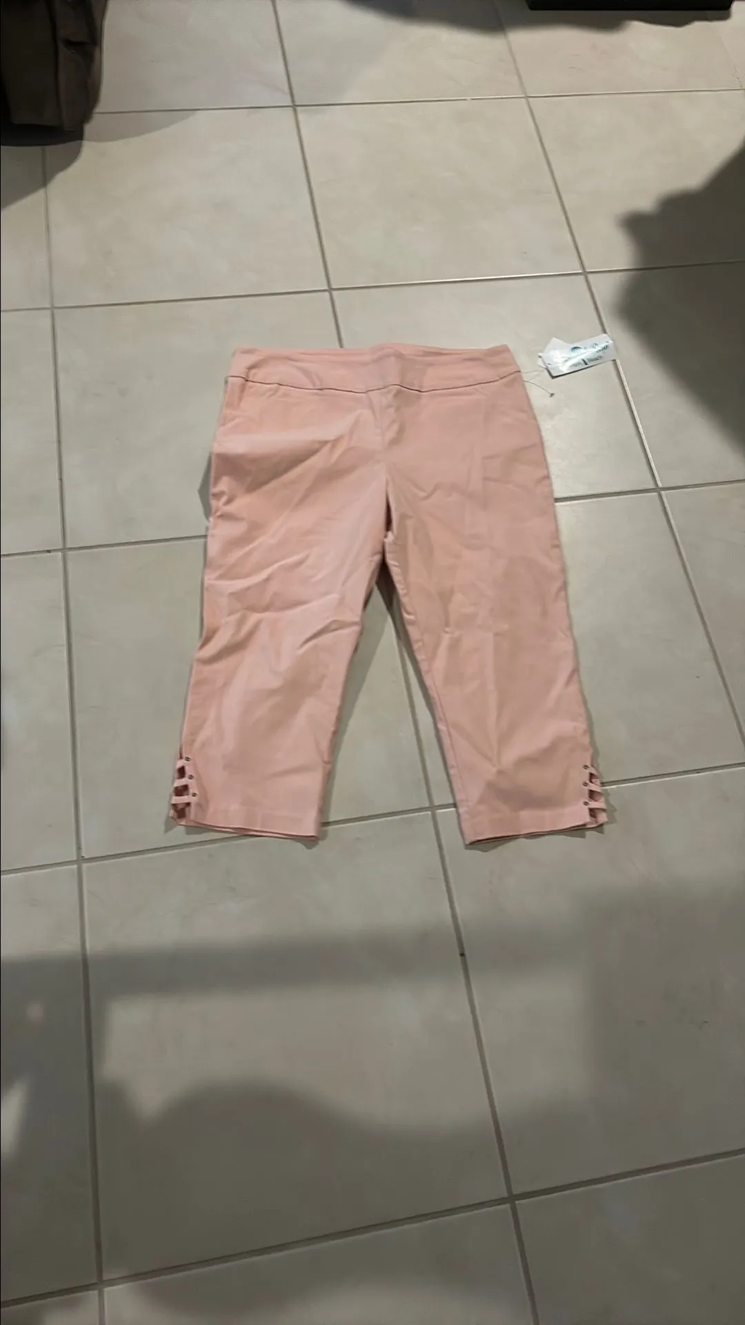 Product image for NWT $50 sz 16 pink capri pants Anthony’s