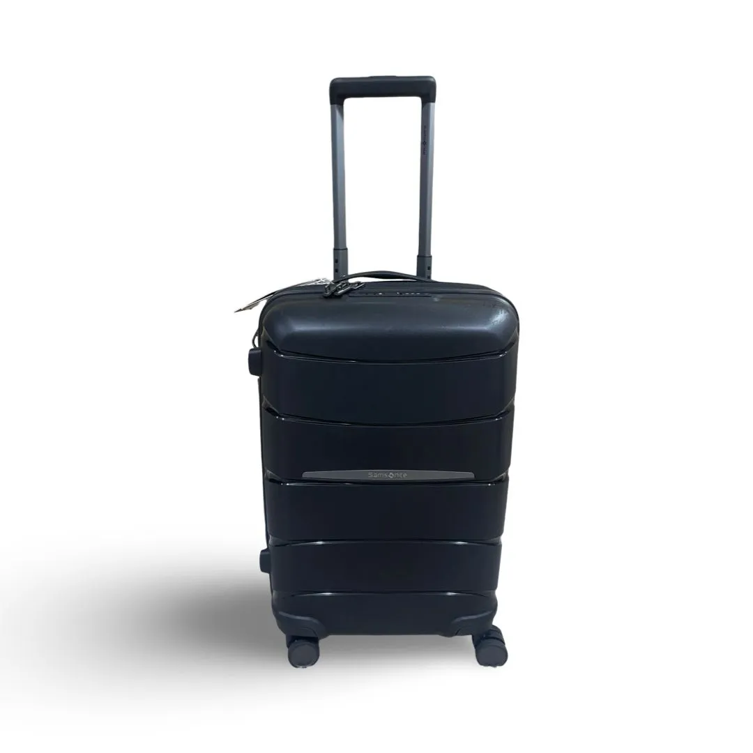 Product image for Samsonite Outline Pro 21" Hardside Carry-On Spinner Luggage – Black (USED)