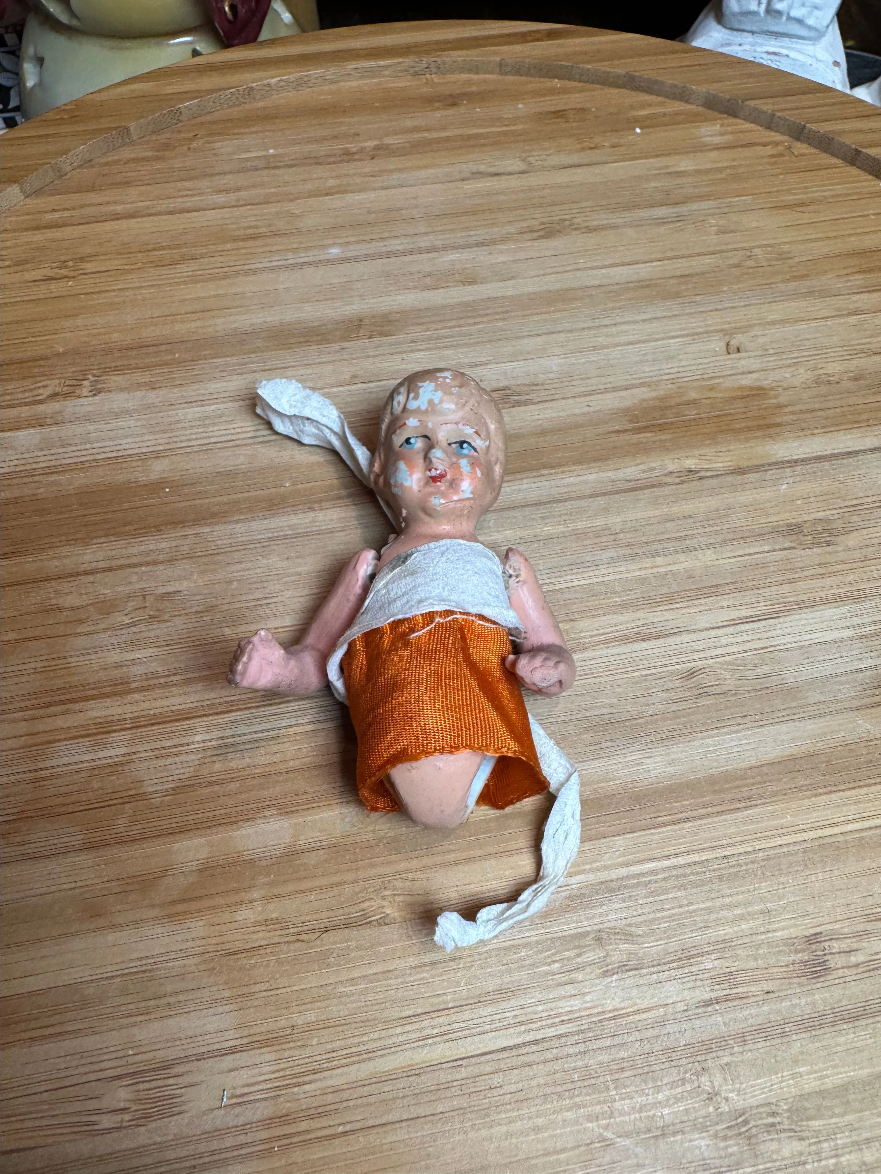 Product image for 23. Vintage doll no legs missing paint