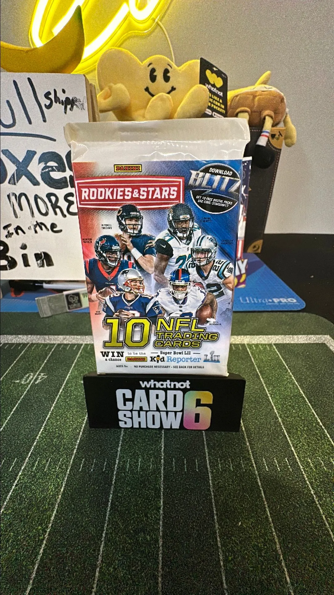 Product image for 2017 Panini Rookies & Stars Football NFL 10 Card Pack