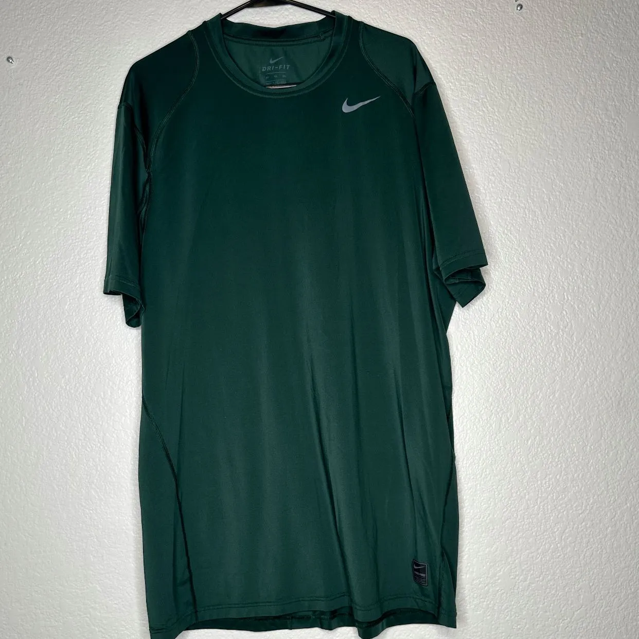 Product image for Nike Dri Fit Golf Tee XL Green