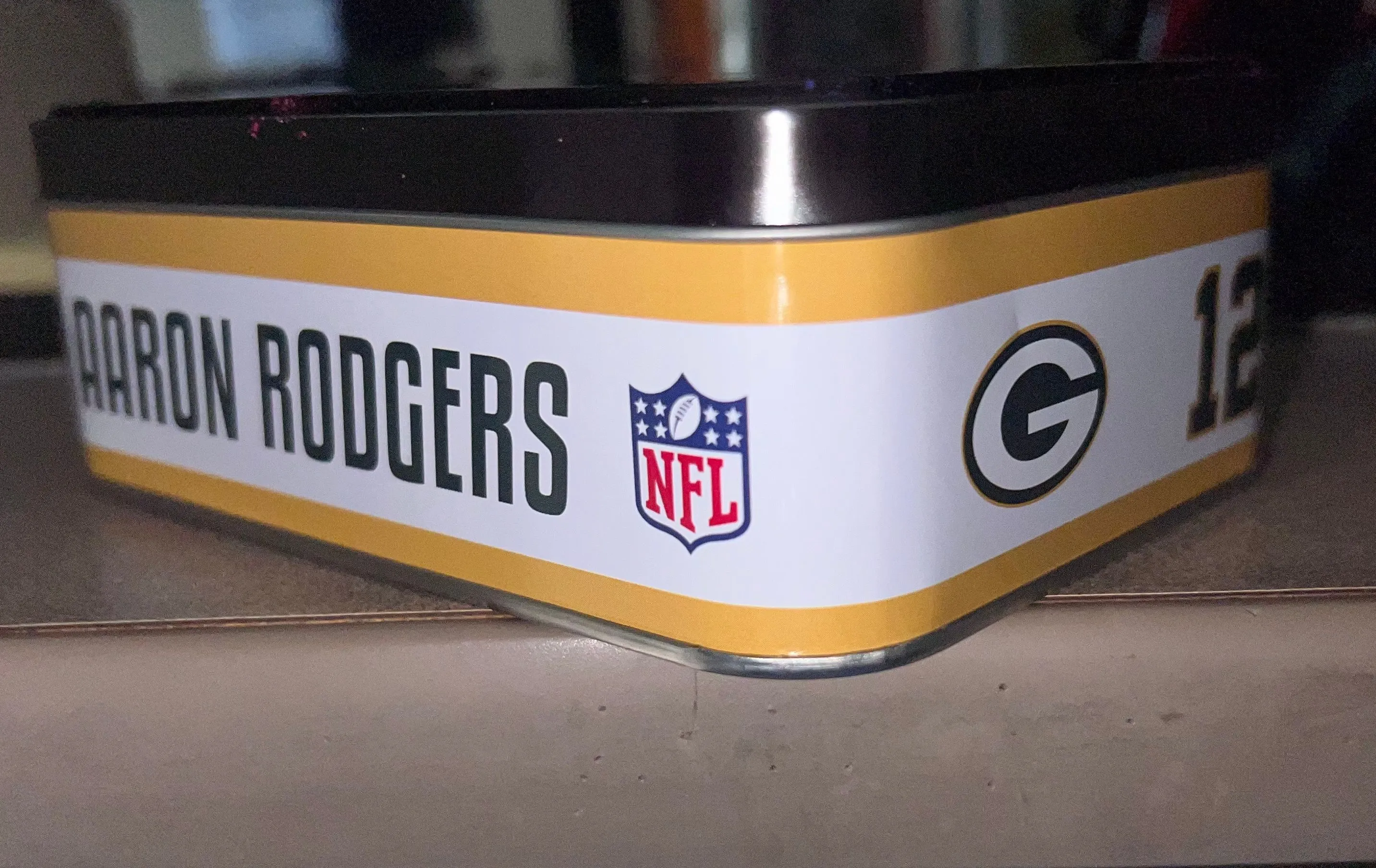 Listing Image Blurred Background