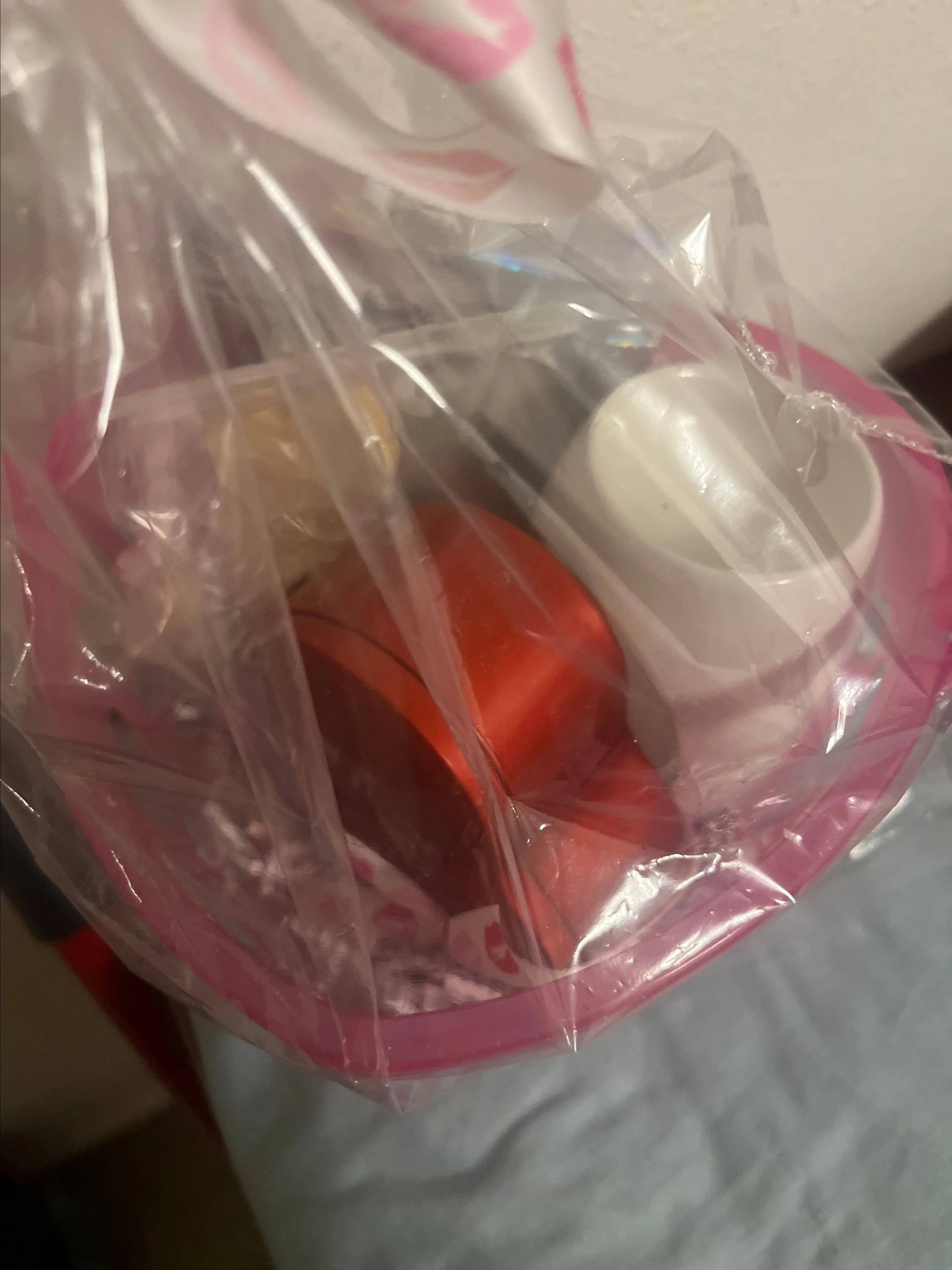 Product image for Valentine’s Day candle gift basket