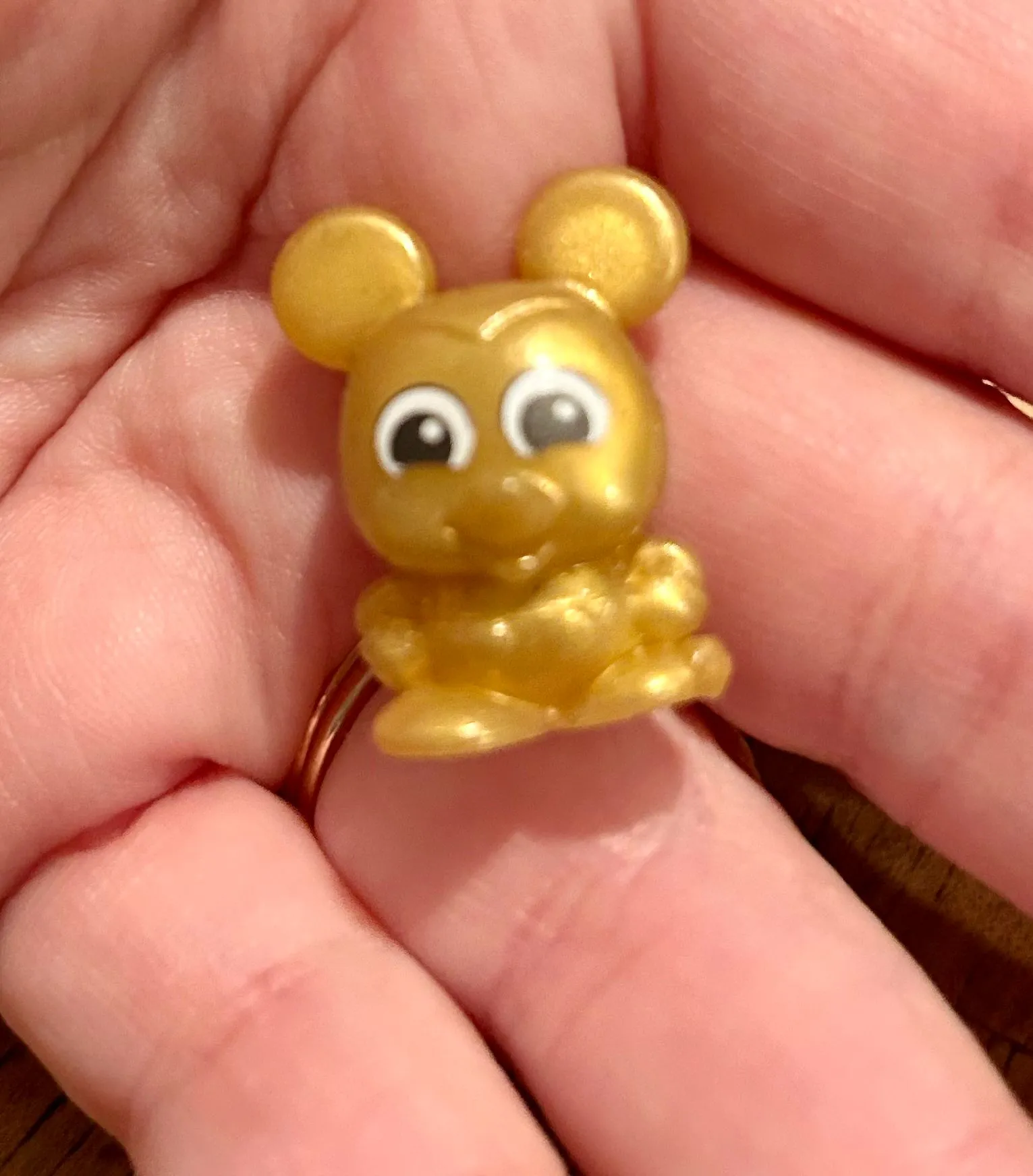 Product image for Disney Doorables squish alots gold Mickey Mouse