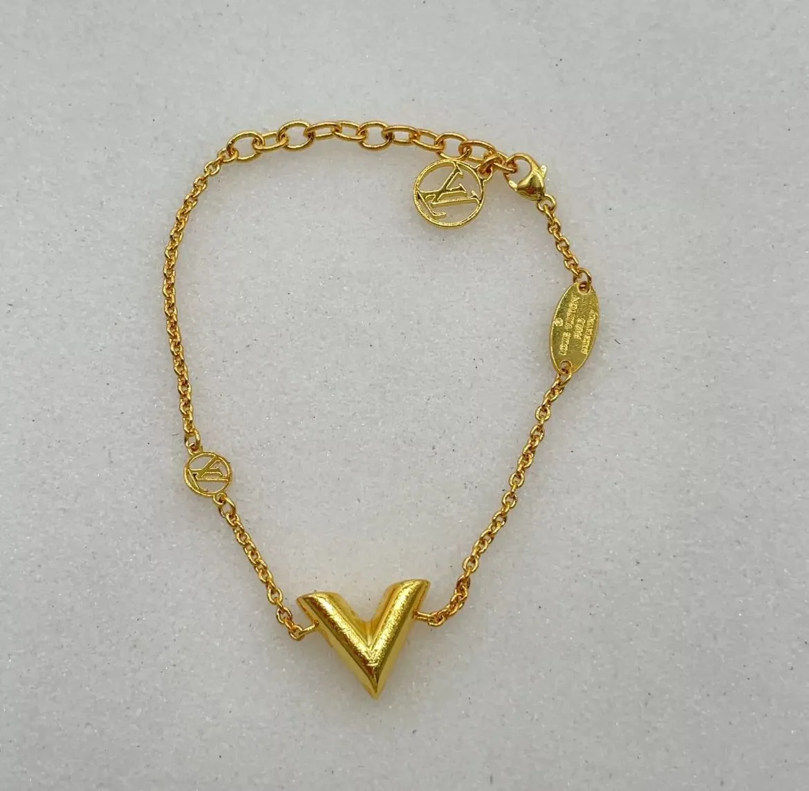 Product image for Auth Louis Vuitton Bracelet Essential V M00858 / M61084