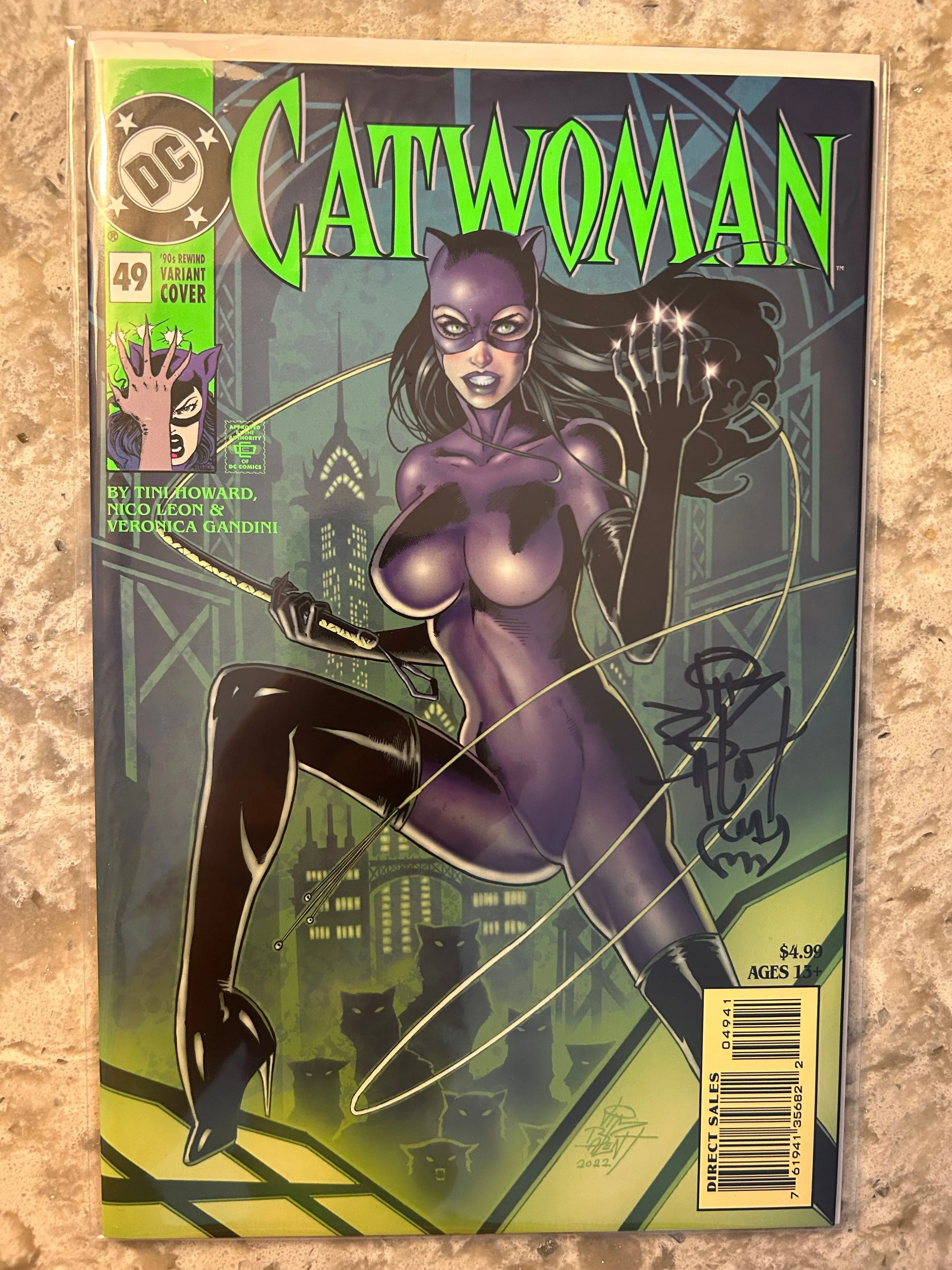 Product image for Catwoman 49 90s rewind variant signed by Jim Balent with COA