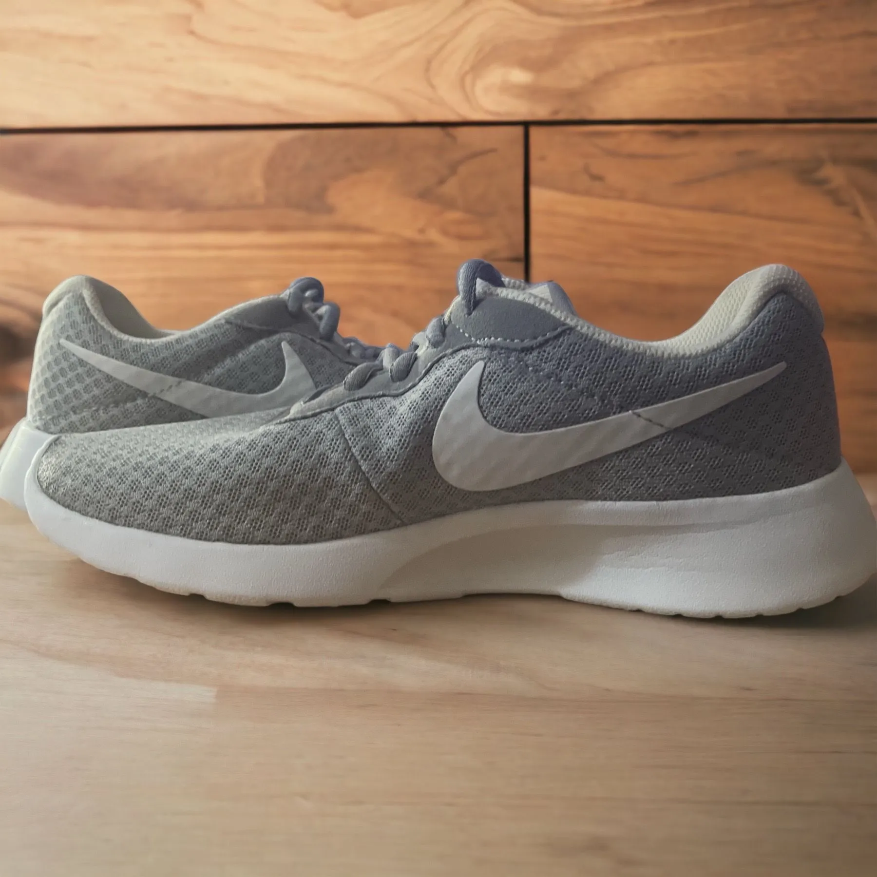 Listing Image Blurred Background