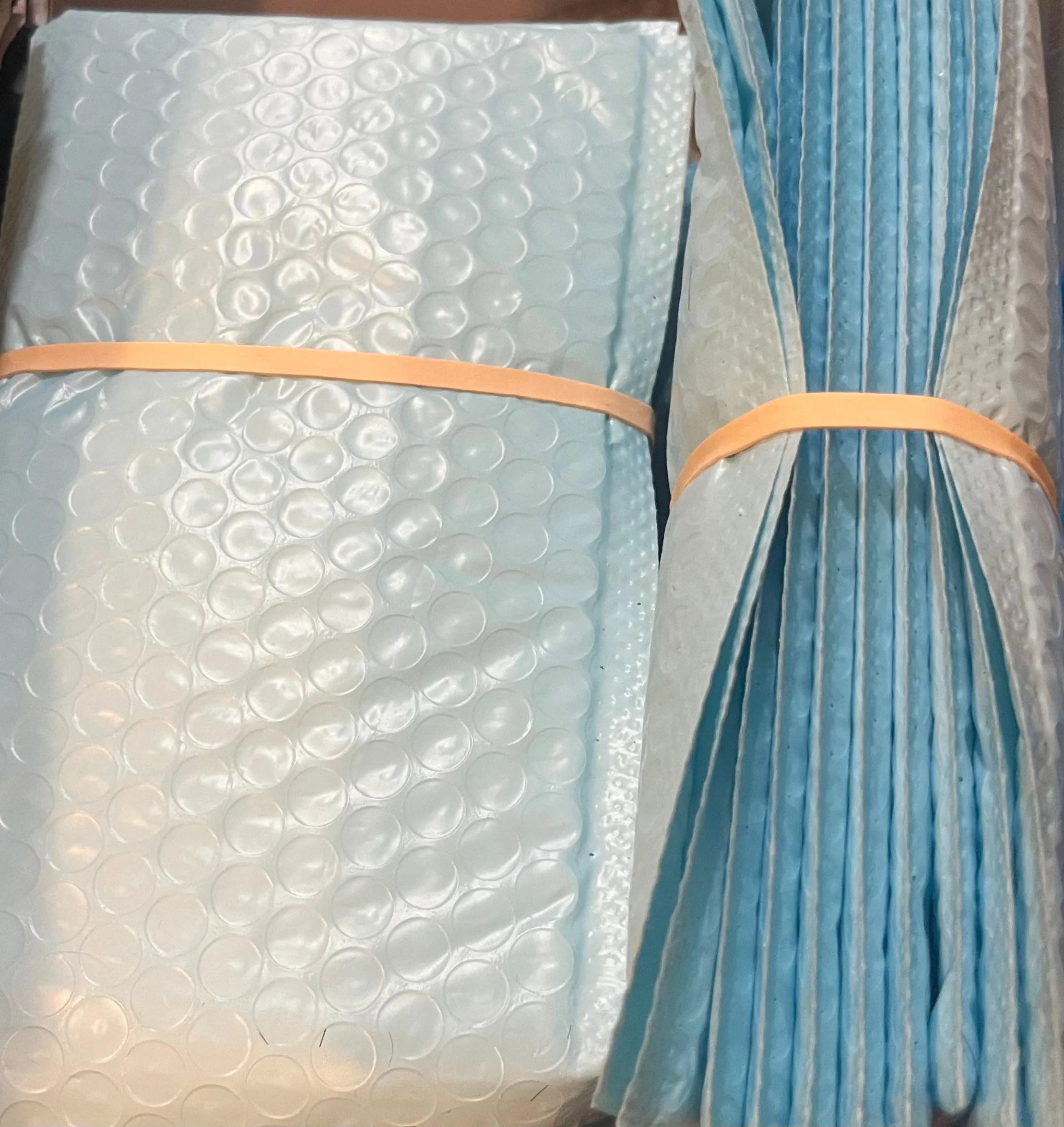 Product image for X10 light blue shipping bags