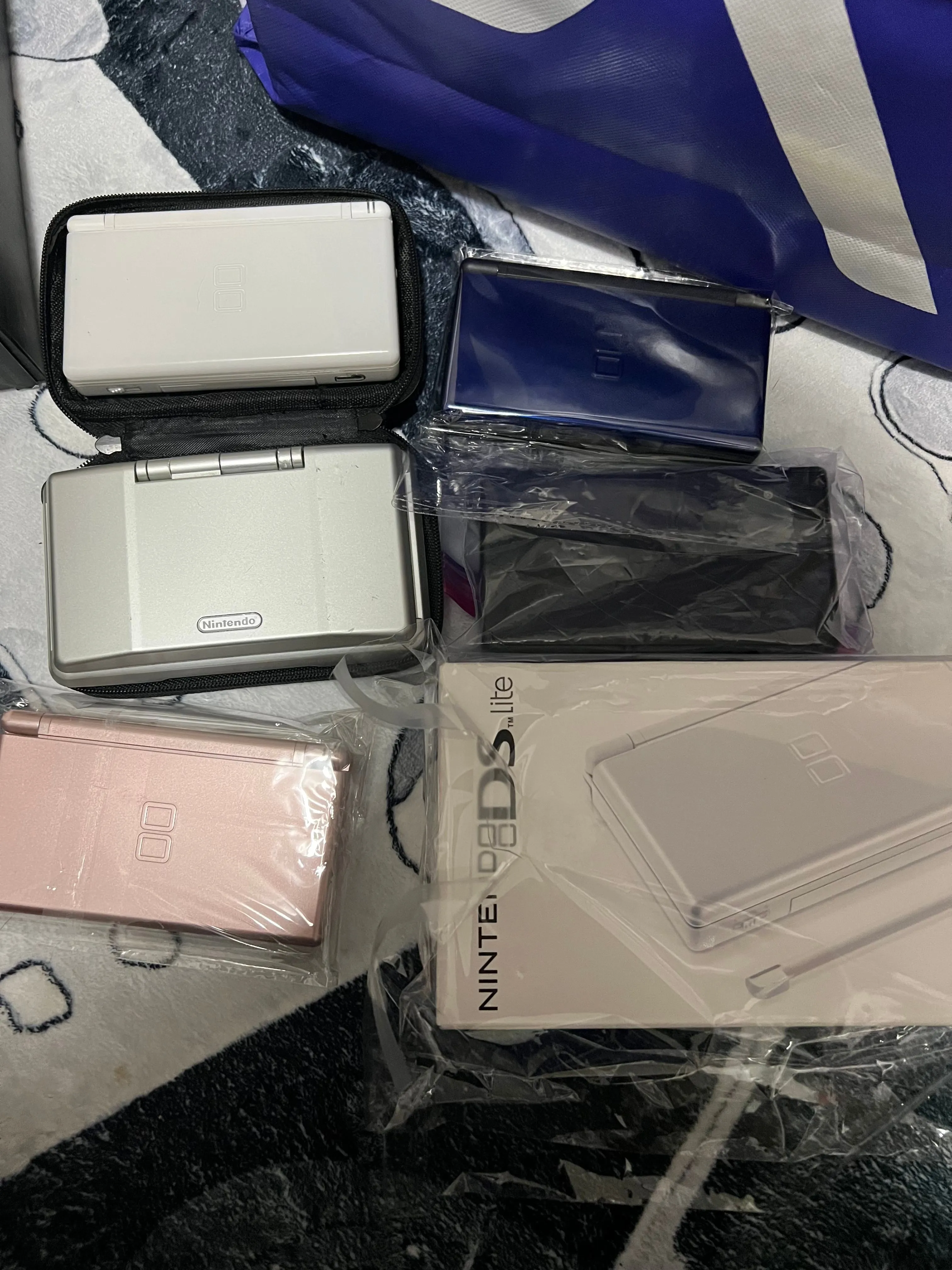 Product image for Console - handhelds