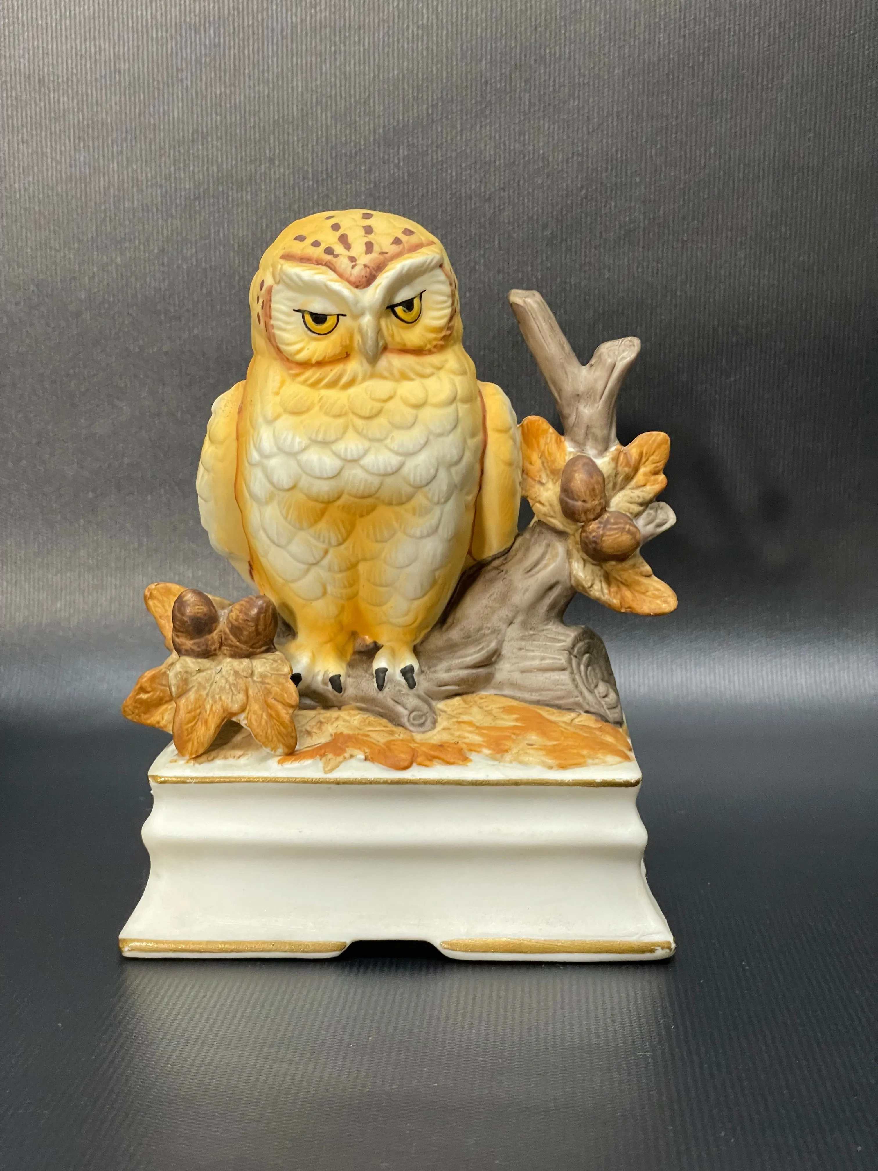 Product image for Towel porcelain our music box needs repair