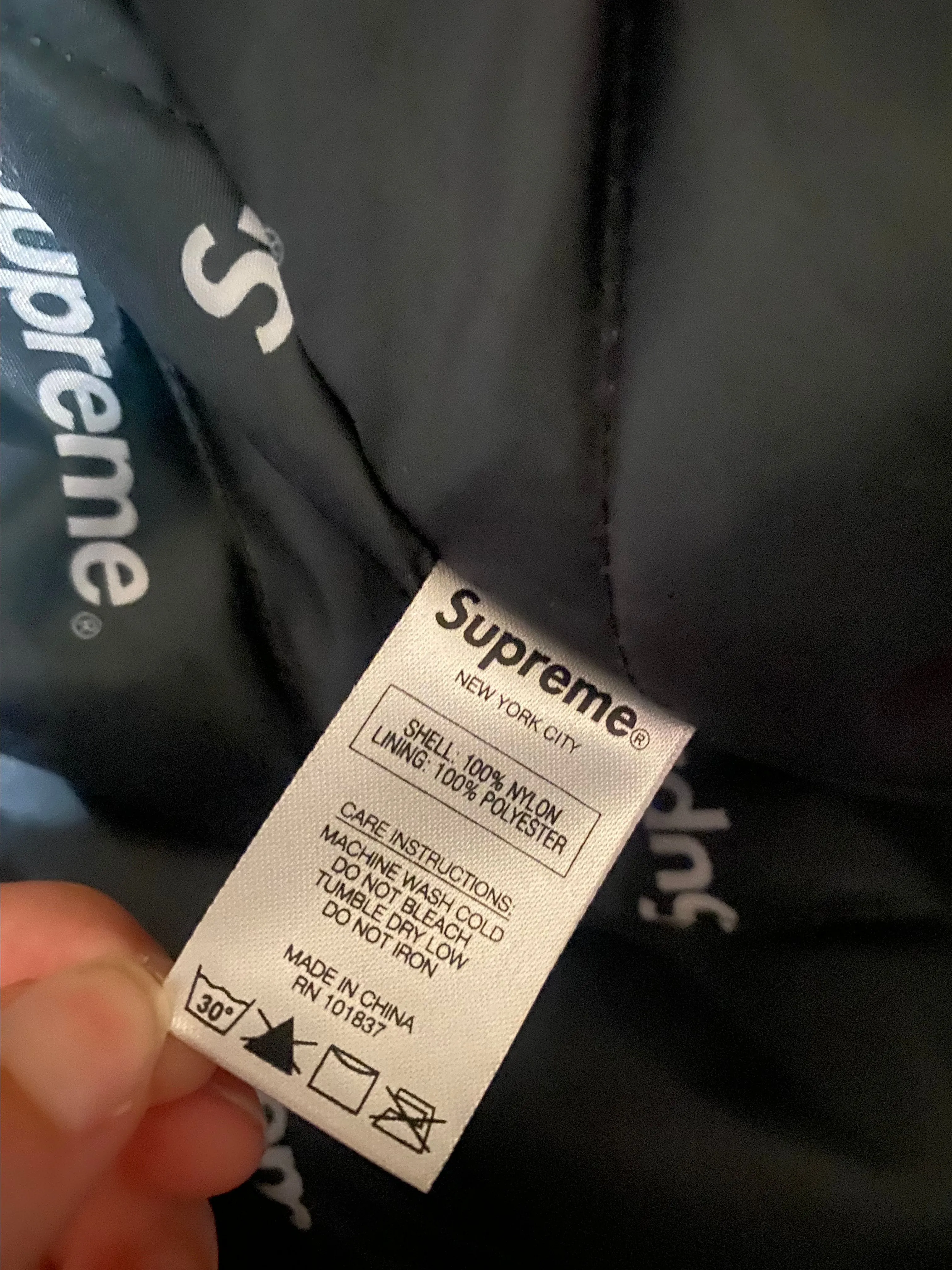Listing Image Blurred Background