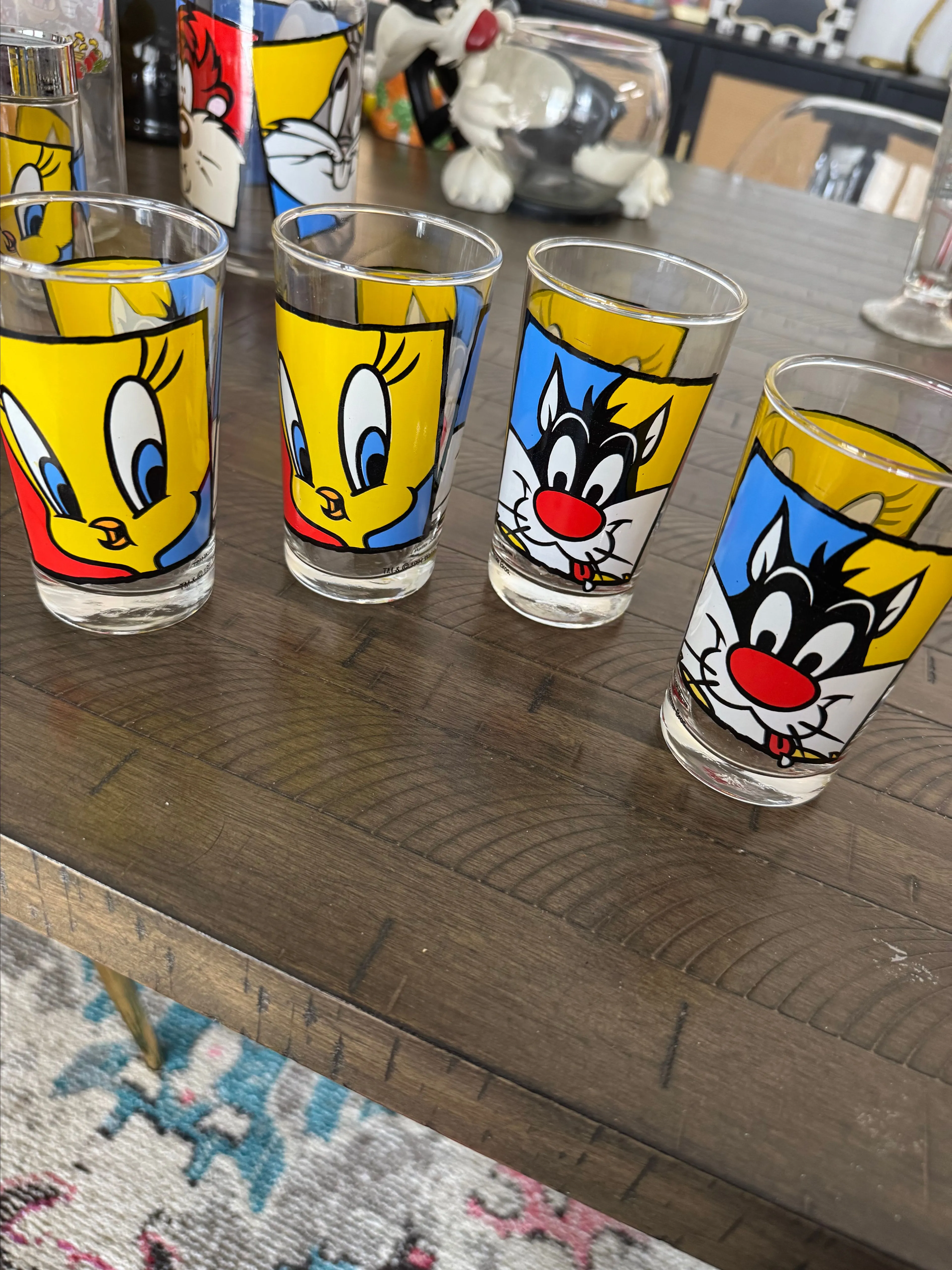 Product image for Looney tunes glass set