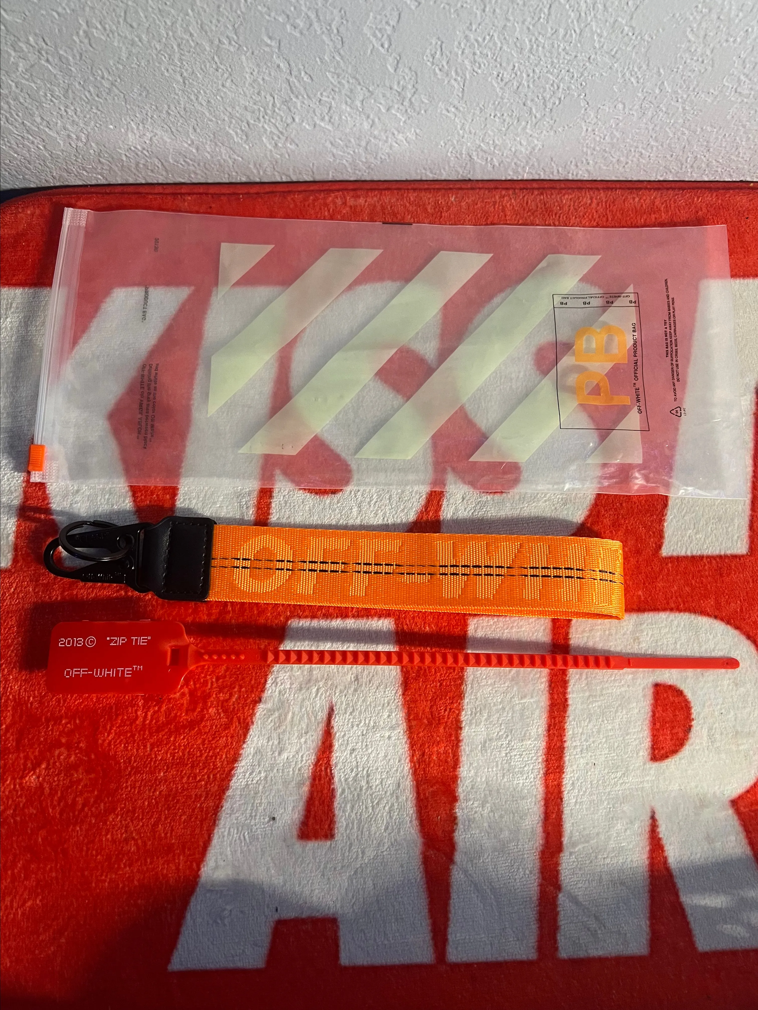 Product image for CUSTOM (Full Orange) OFF-WHITE Lanyard