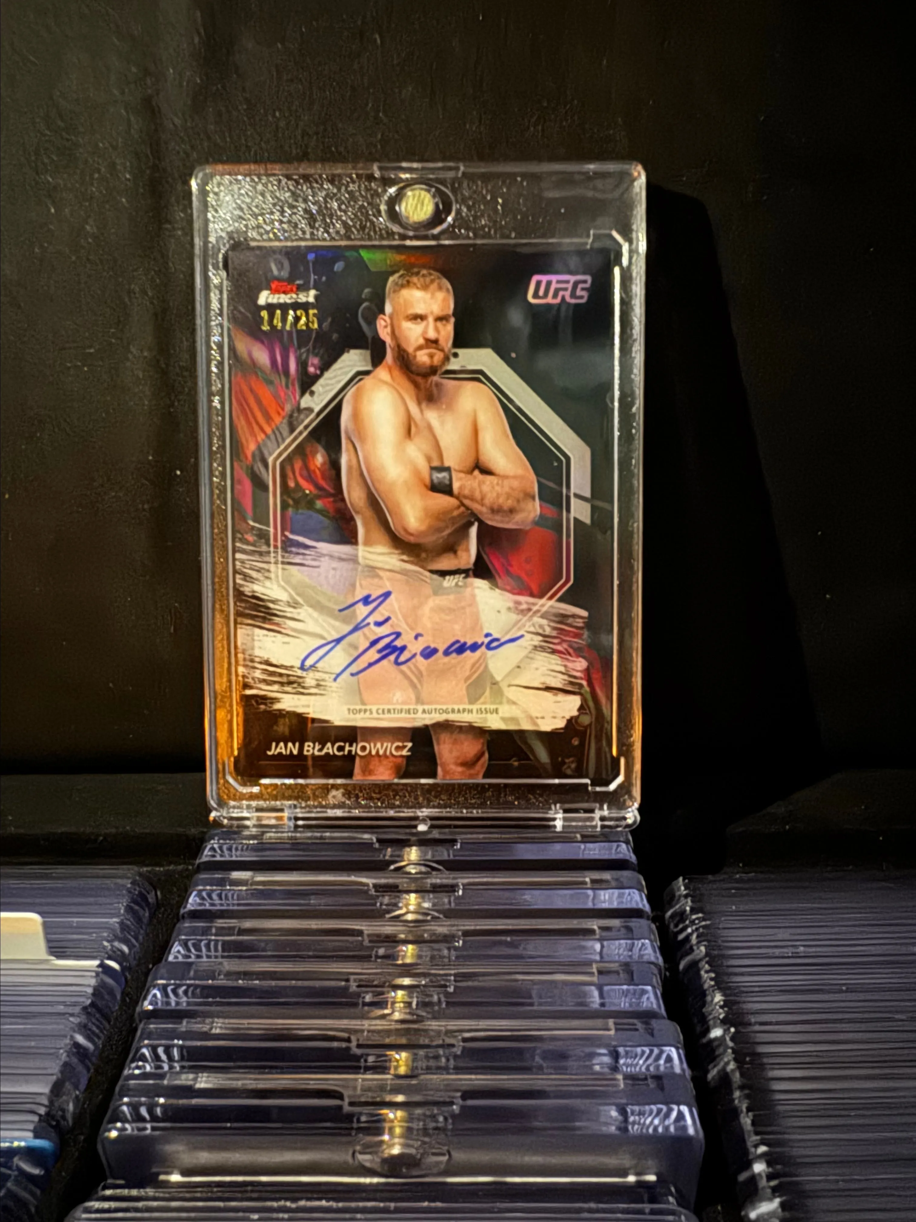 Product image for 2024 Topps Finest UFC Jan Blachowicz Black Refractor On Card Auto /25